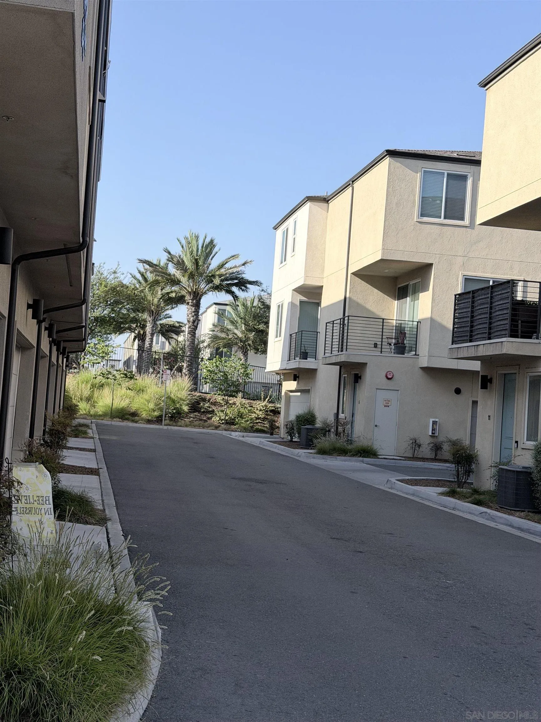 https://cdn.realtyfeed.com/cdn/127/260016879/78452ff371a28ad71efd5e7111114938.webp