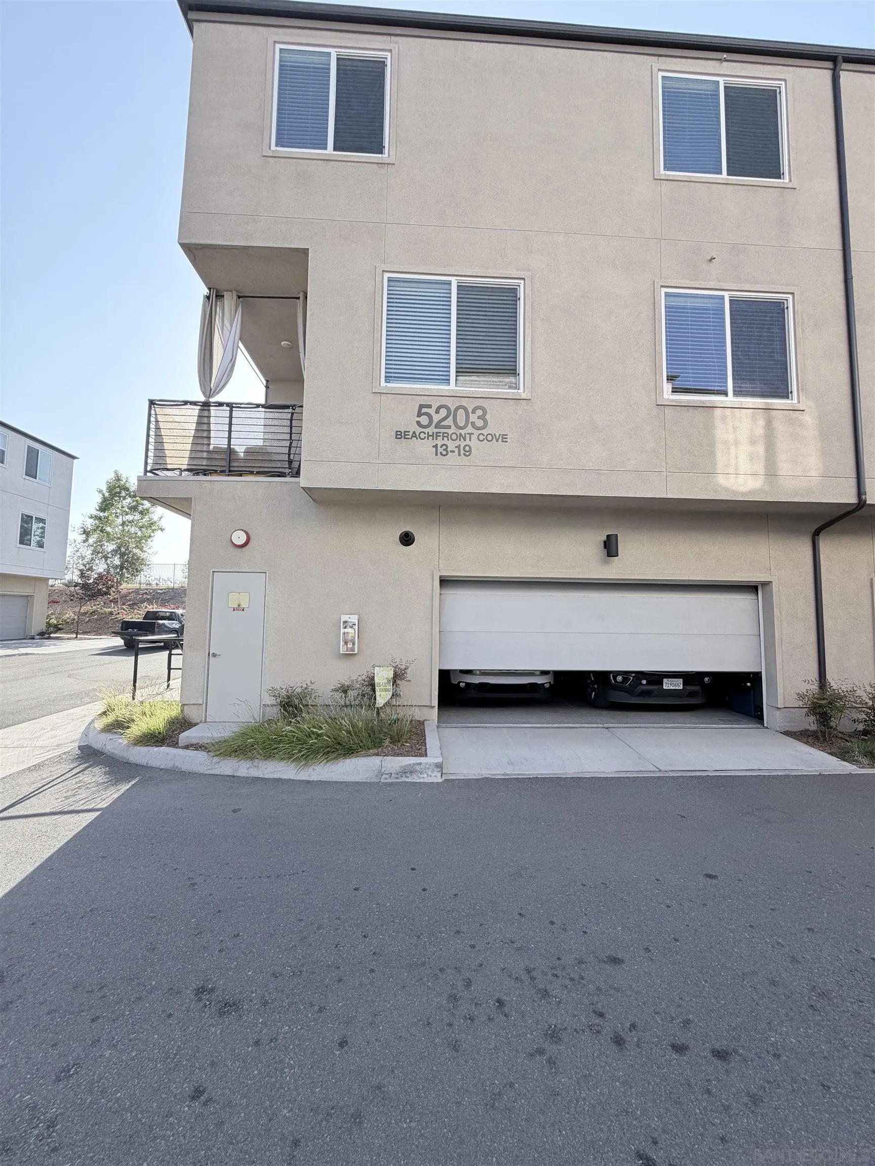 https://cdn.realtyfeed.com/cdn/127/260016879/8db380f426a54189194fb14a912c0f17.webp