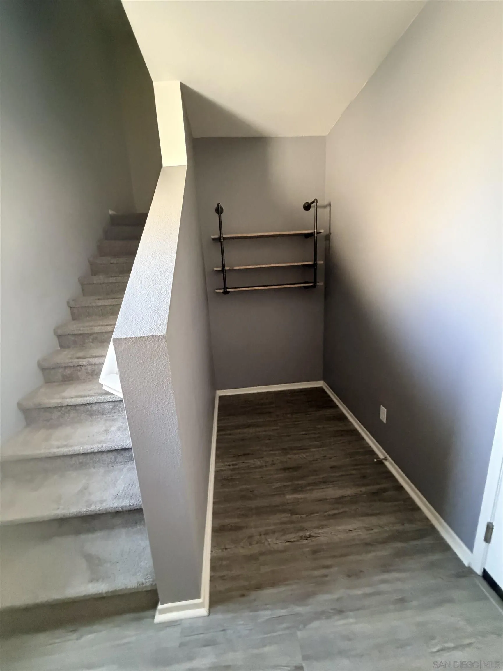 https://cdn.realtyfeed.com/cdn/127/260016879/ad2f0328684c662e0d847384bb390a76.webp