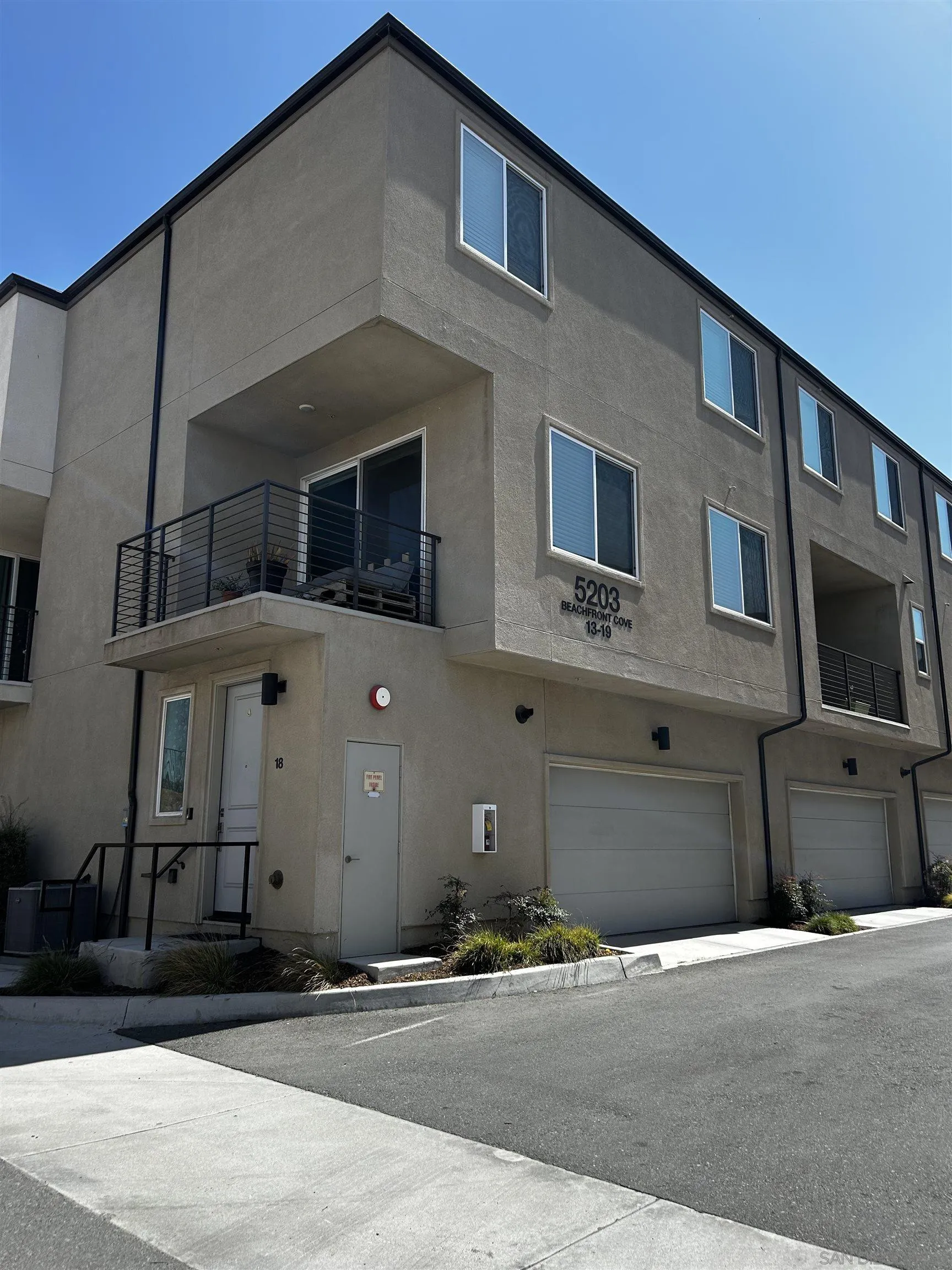 5203 Beachfront Cove Unit 18, San Diego, CA 92154 - Main photo, San Diego, CA