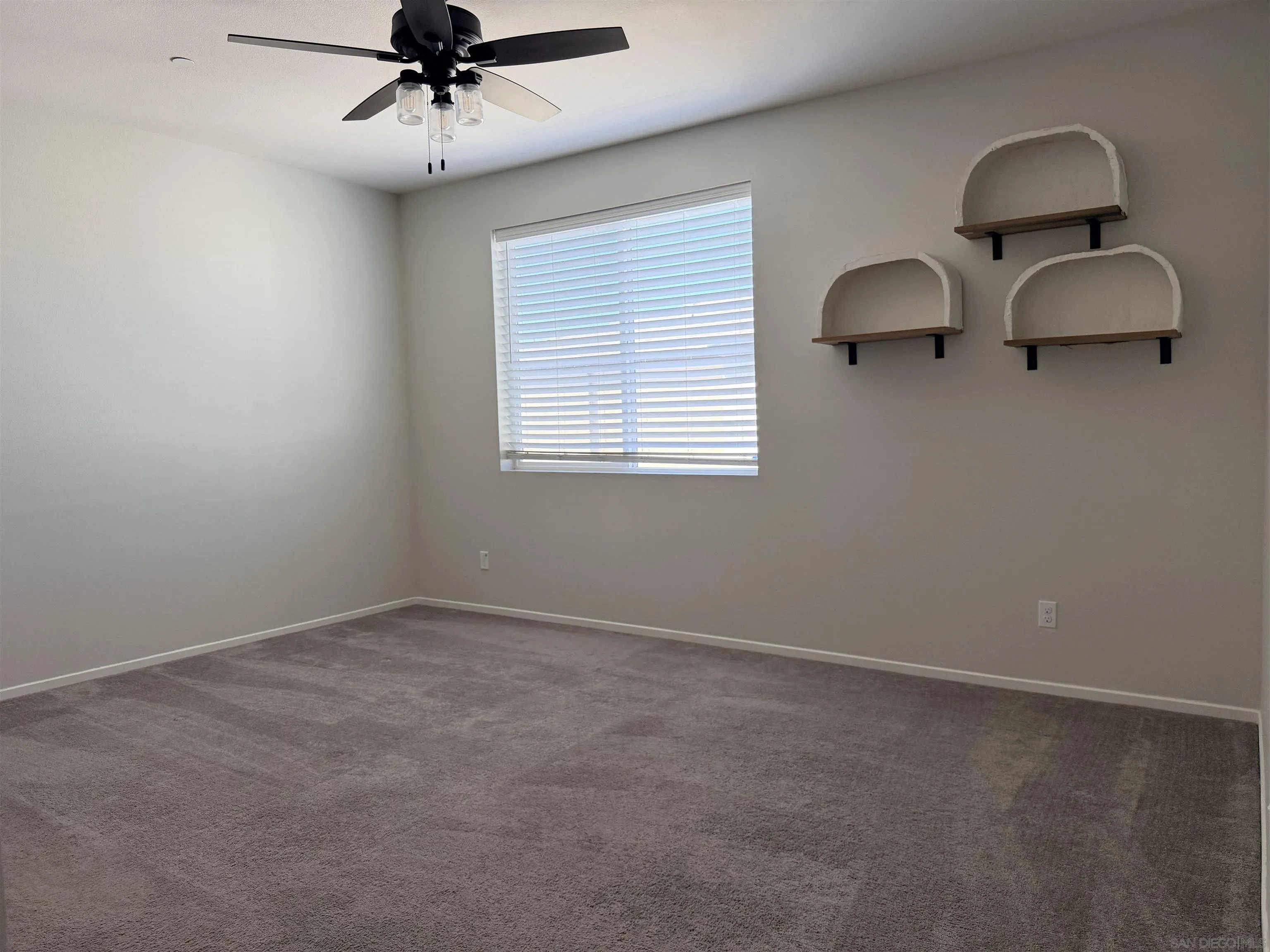 https://cdn.realtyfeed.com/cdn/127/260016879/e9e7f1df0116bebbabc31bcfa077ef52.webp