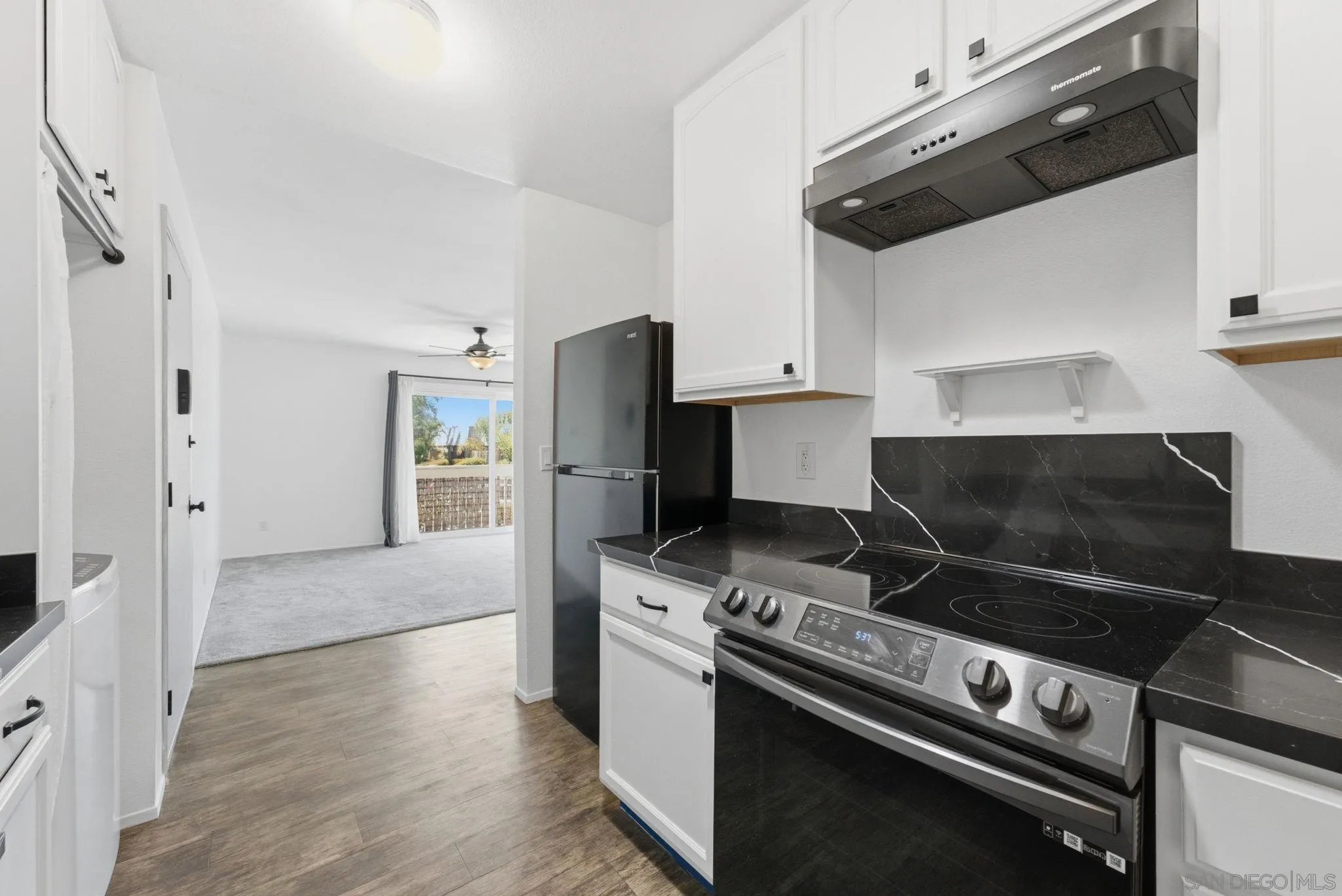 https://cdn.realtyfeed.com/cdn/127/260016880/185cf37edd46131ab1db2a2748ac60f8.webp