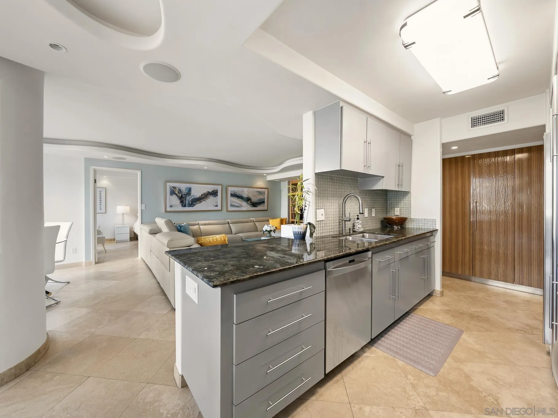 https://cdn.realtyfeed.com/cdn/127/260016882/02dbc8738054a3ccd40dcad63a7a743e.webp