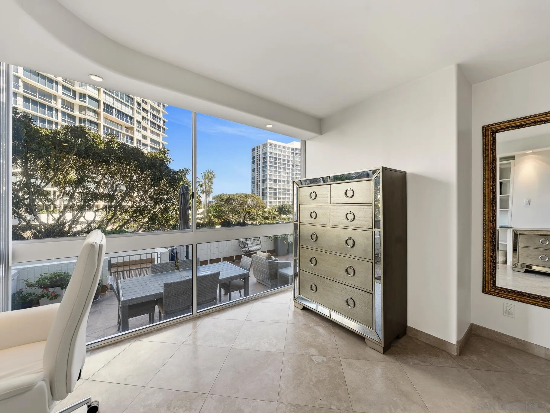 https://cdn.realtyfeed.com/cdn/127/260016882/1c1ca4d22662fd0234ca088d03f394ae.webp