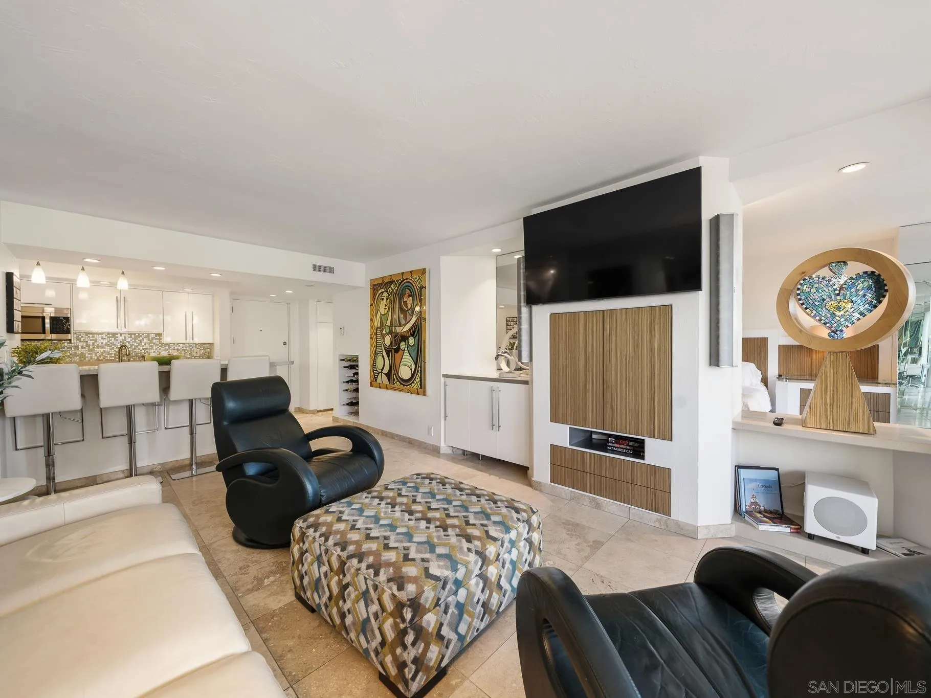 https://cdn.realtyfeed.com/cdn/127/260016882/c624955ee06e64d81bb17adc56664596.webp