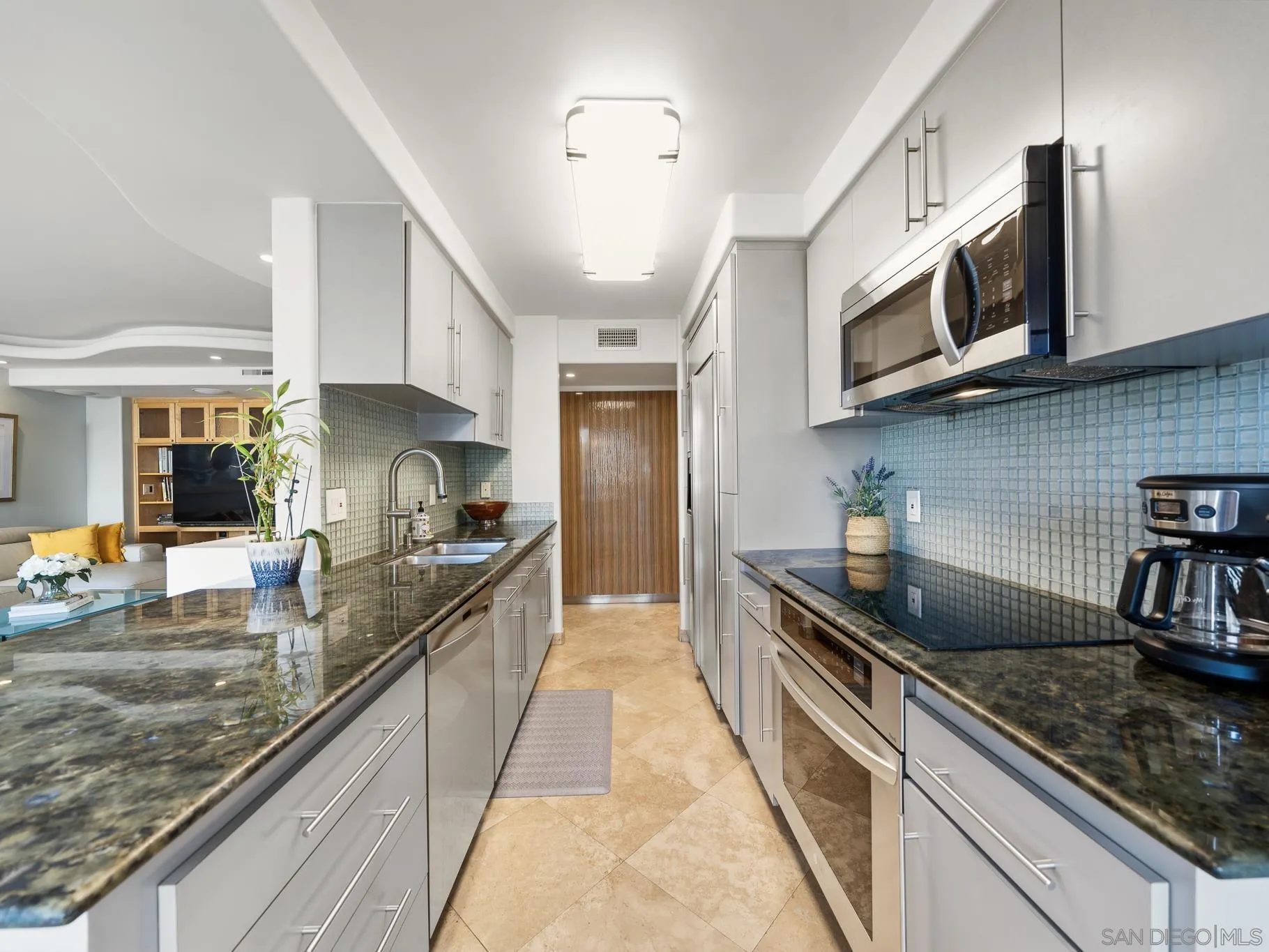 https://cdn.realtyfeed.com/cdn/127/260016882/de859b2f7bda84addb0835b9021c8a75.webp