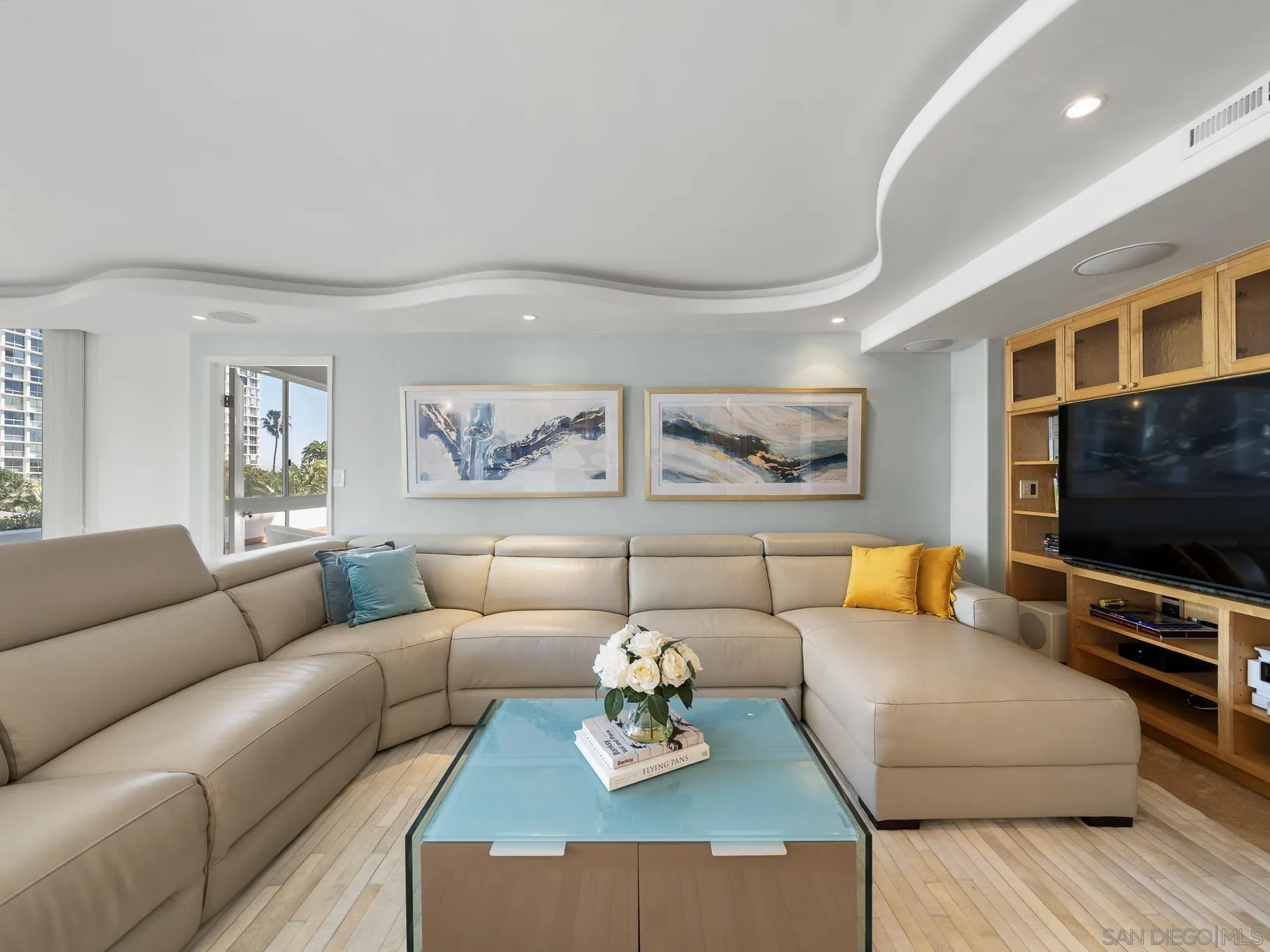 https://cdn.realtyfeed.com/cdn/127/260016882/fb6b497f25eca6f94b9ce2e1a96913af.webp