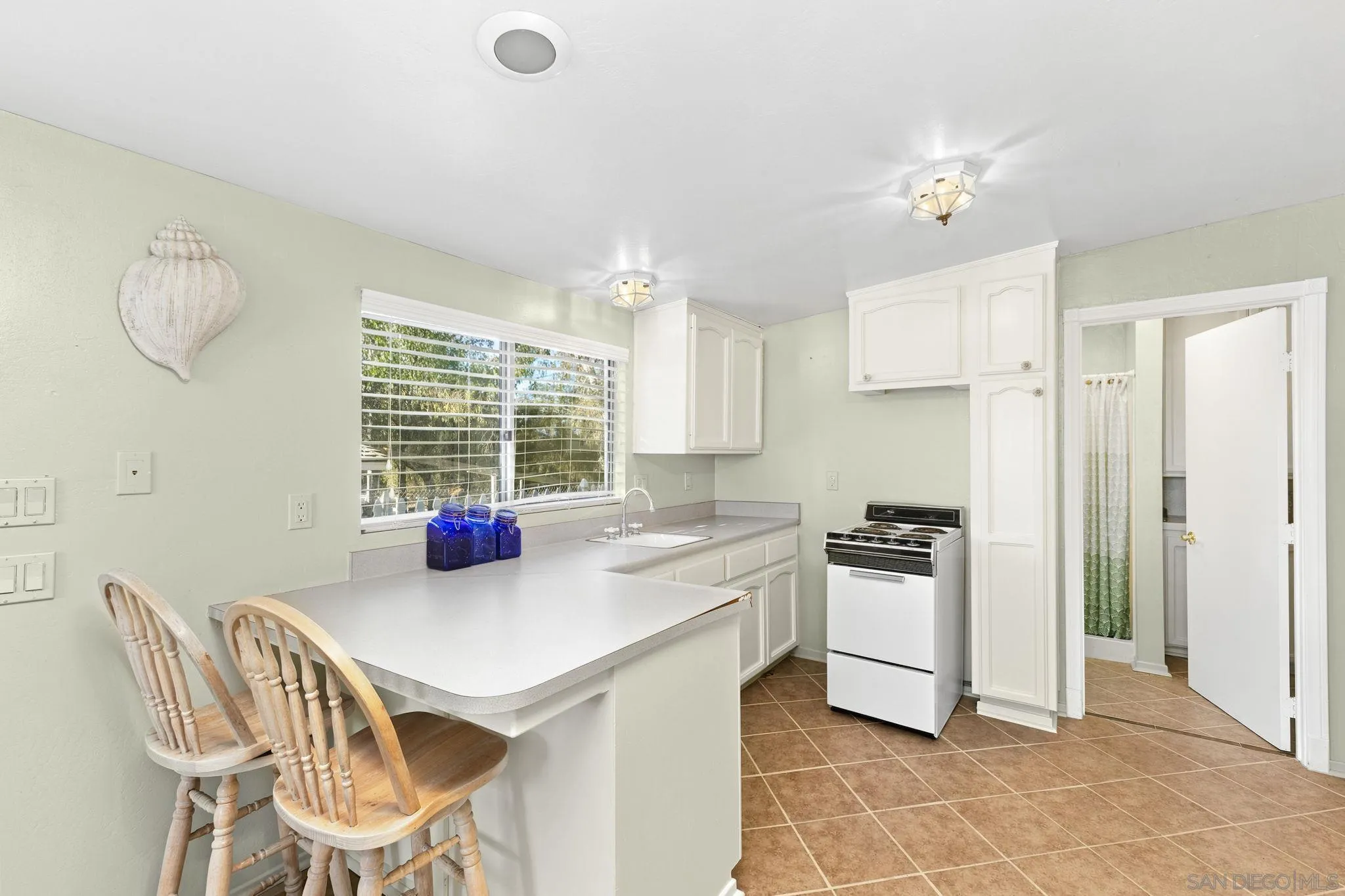 https://cdn.realtyfeed.com/cdn/127/260016884/106aec5147e2960fcfdbc62ed6ceabef.webp