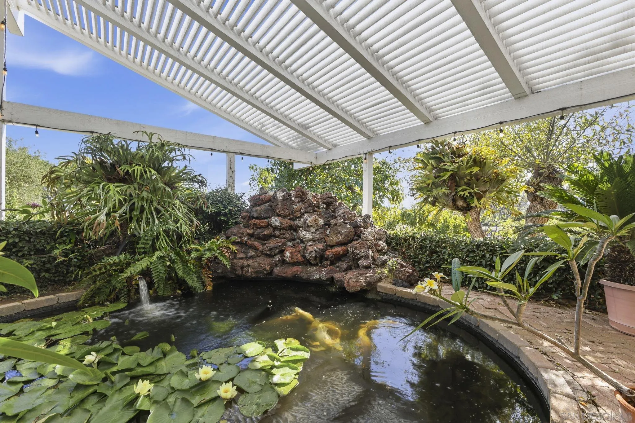https://cdn.realtyfeed.com/cdn/127/260016884/1240858460e6e70d64665d1e3fa20c41.webp