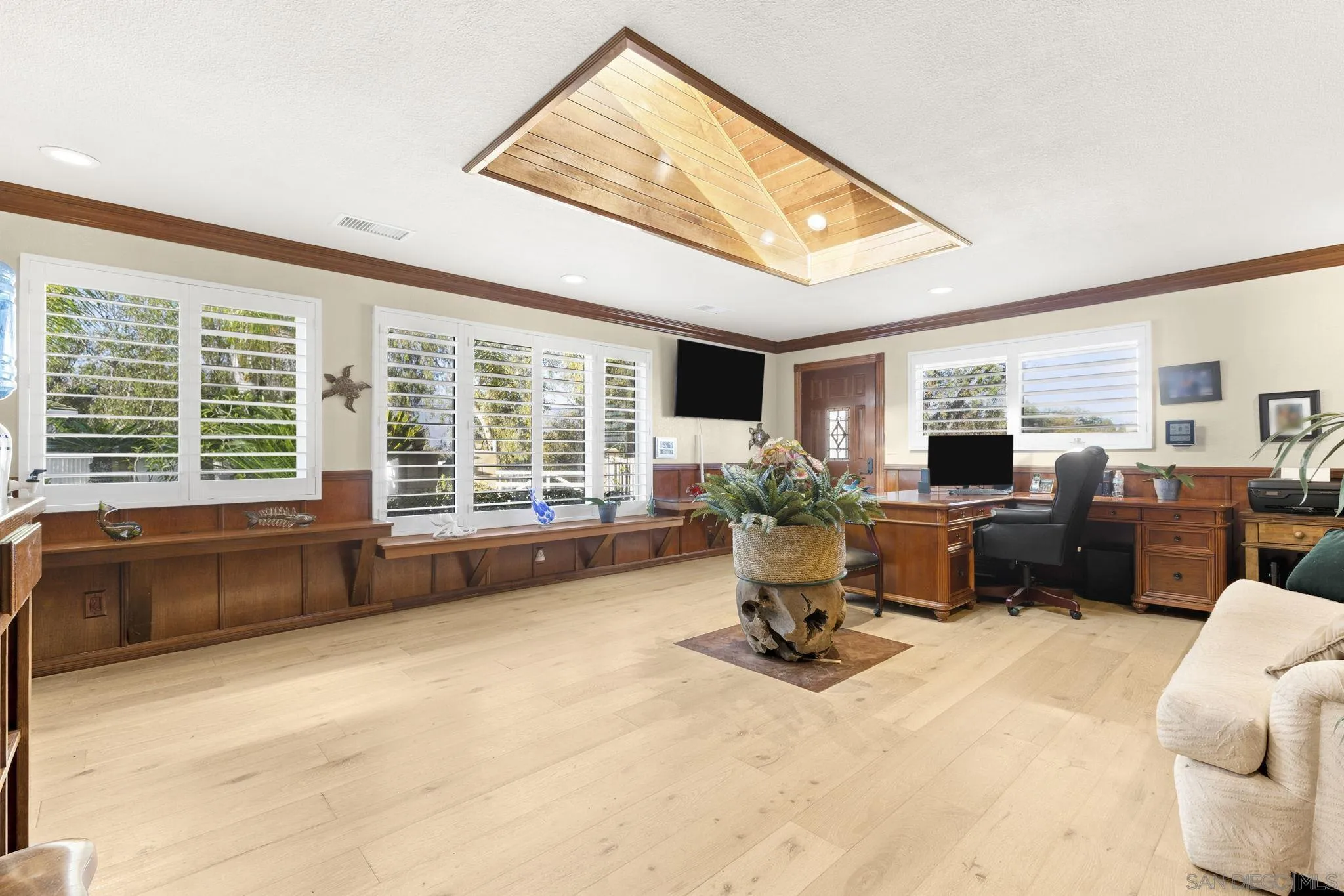 https://cdn.realtyfeed.com/cdn/127/260016884/6404da9e8f1e6b4abc49baf932a6b9a0.webp