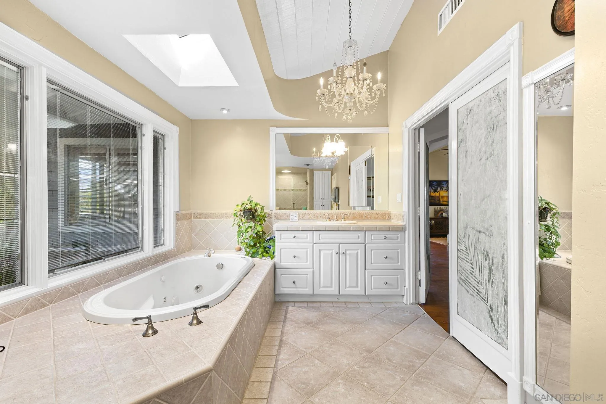 https://cdn.realtyfeed.com/cdn/127/260016884/685897f065435ac3eaf6b463a3d59f8e.webp