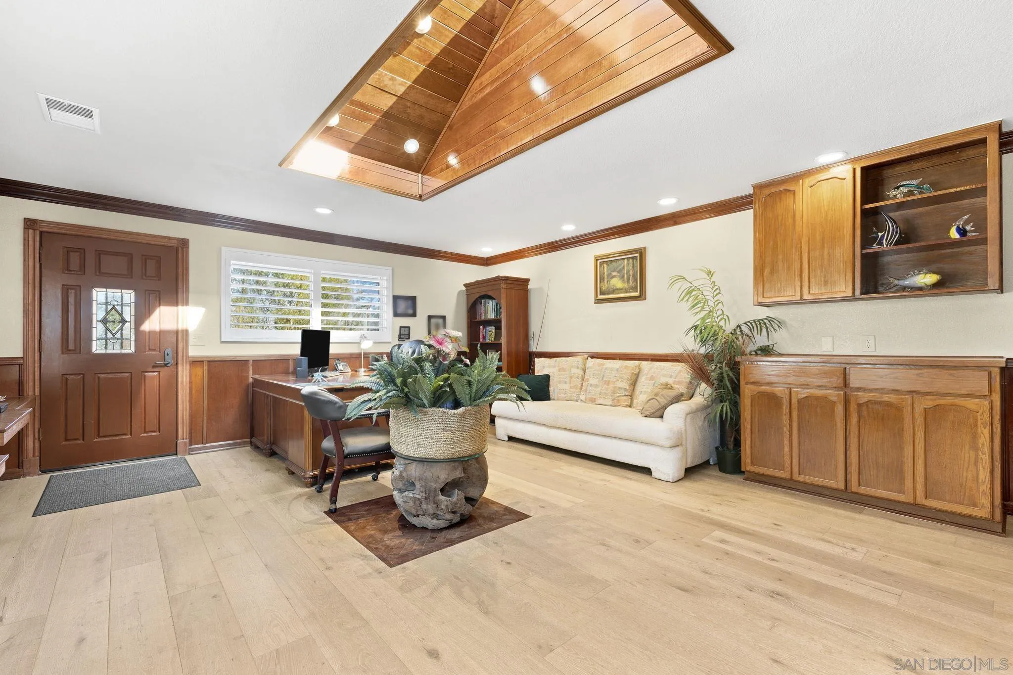 https://cdn.realtyfeed.com/cdn/127/260016884/8d859cb783b3f174eb5dca1924beb042.webp