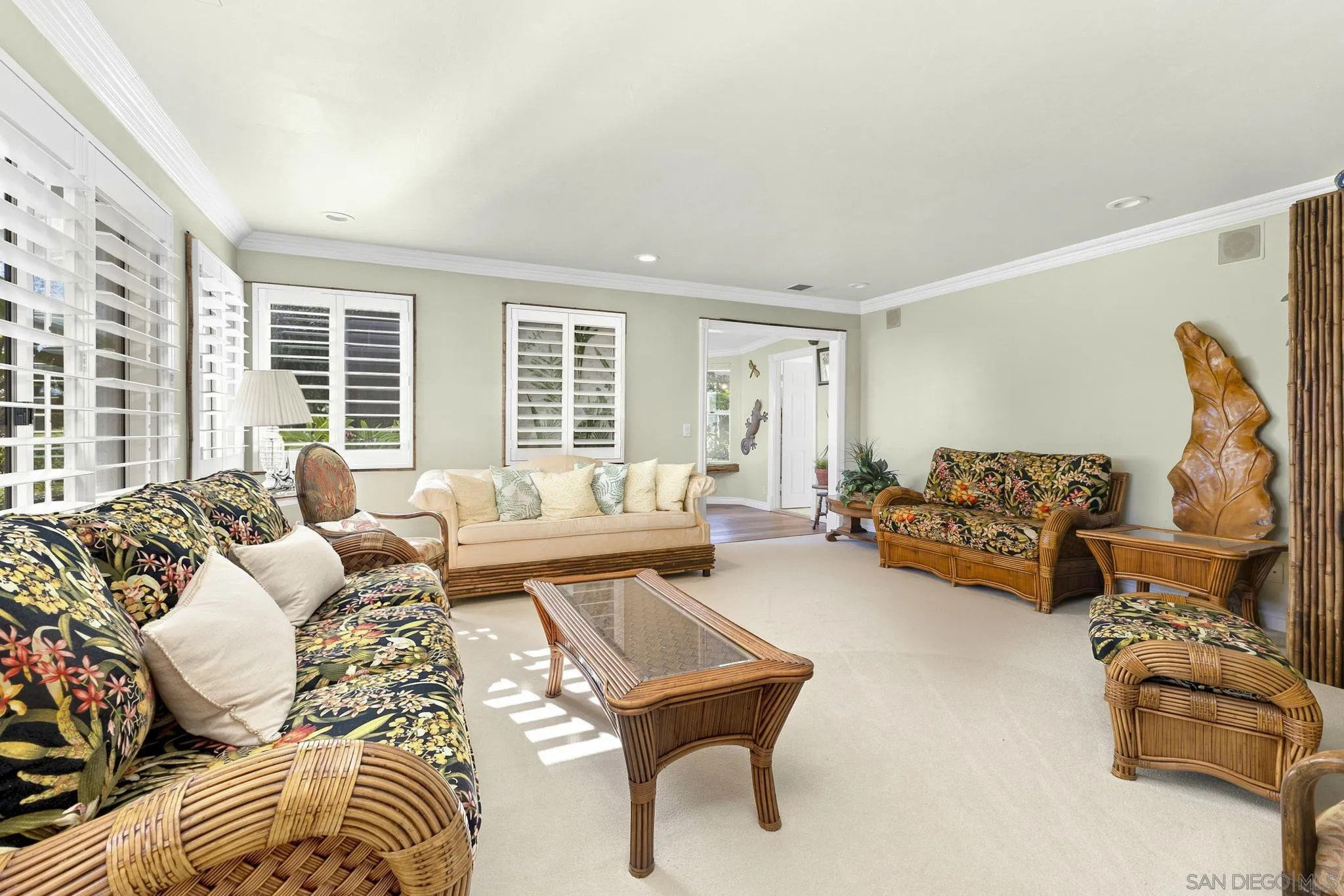 https://cdn.realtyfeed.com/cdn/127/260016884/d59c3639ce4533fa80603d552516a041.webp