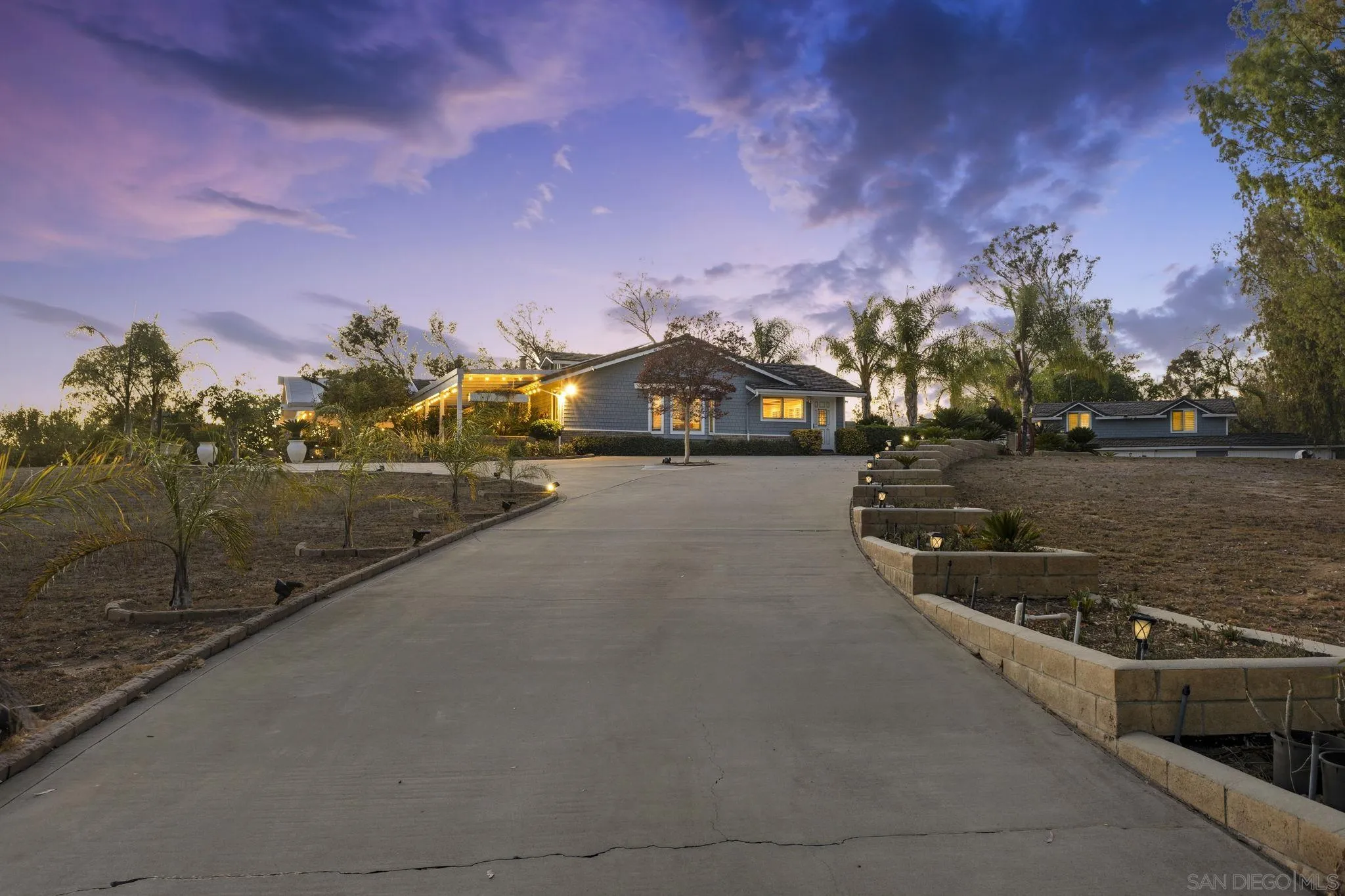 https://cdn.realtyfeed.com/cdn/127/260016884/f9023d21bd7d4f4ee5db33d02ffc6677.webp