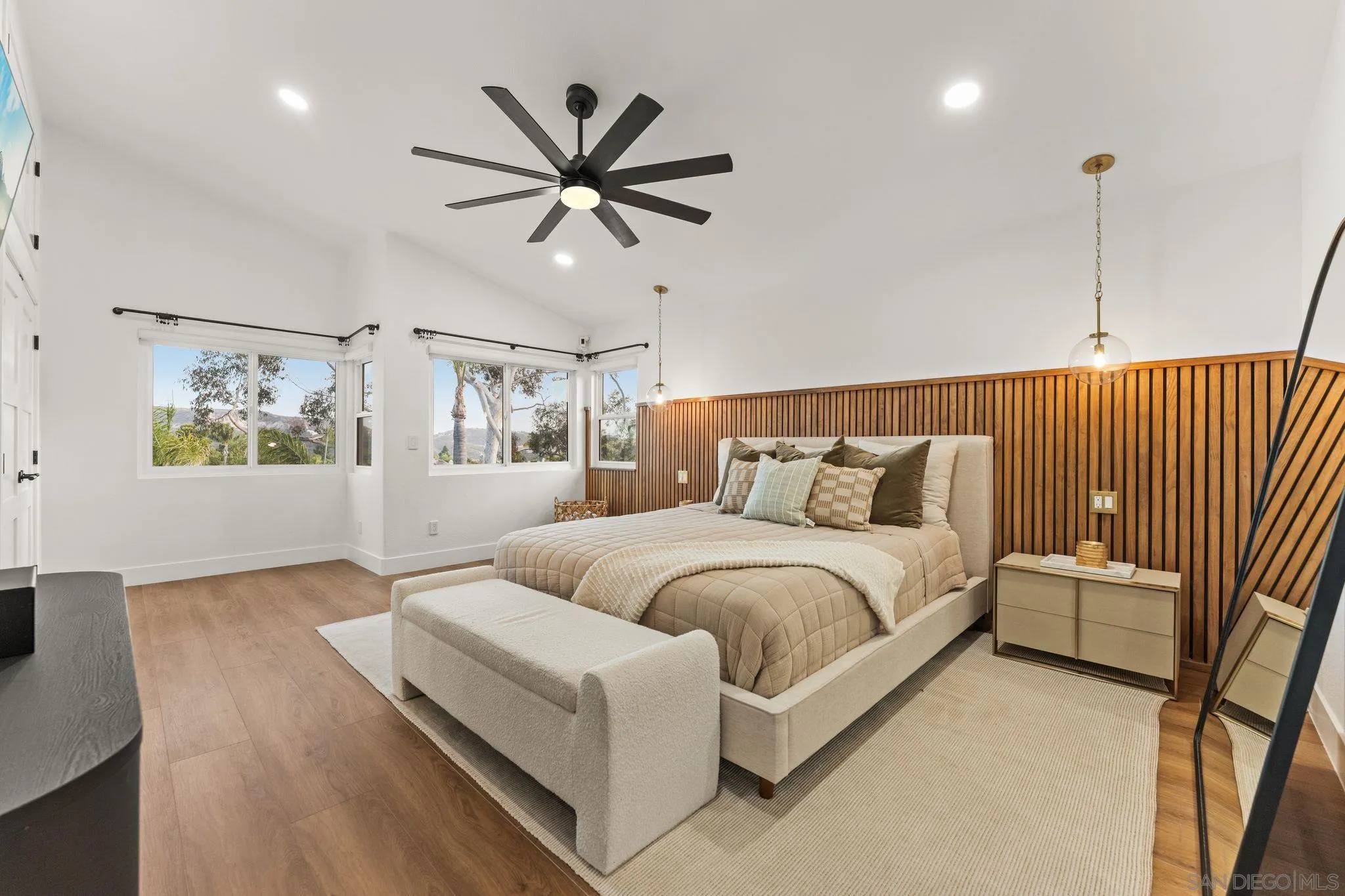 https://cdn.realtyfeed.com/cdn/127/260016888/439757205dc6ca18d29c74ee50a6ed26.webp