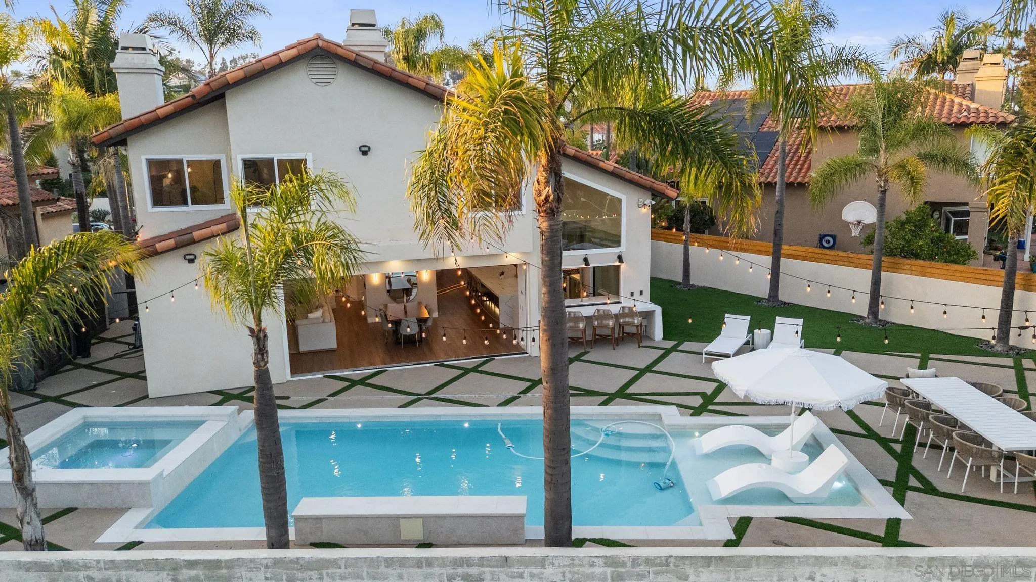 https://cdn.realtyfeed.com/cdn/127/260016888/58db8567f8e95be97f5c0fae27fffe89.webp