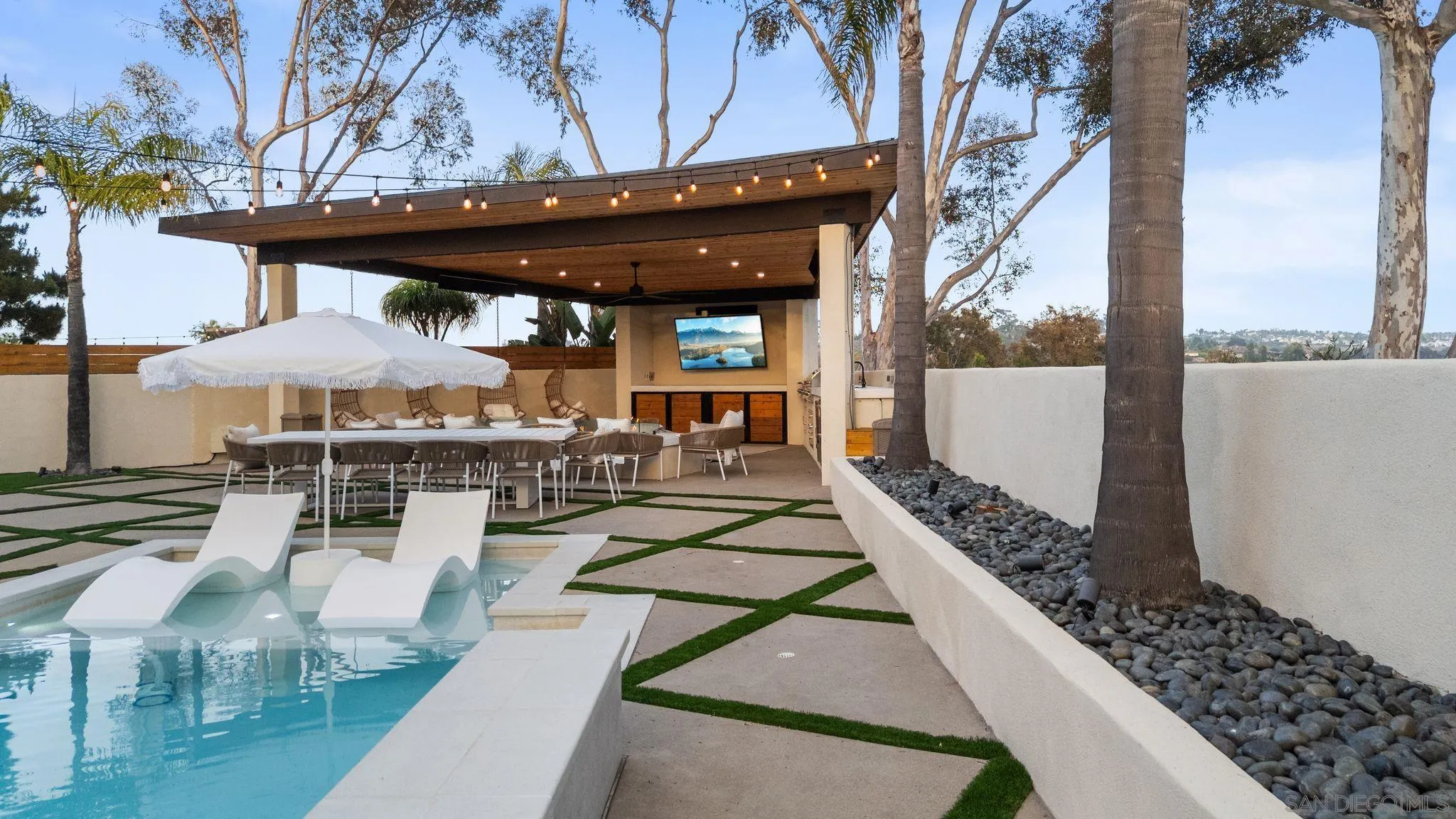 https://cdn.realtyfeed.com/cdn/127/260016888/5ab039e8ab2f8a28bfebbc18c15ec37f.webp