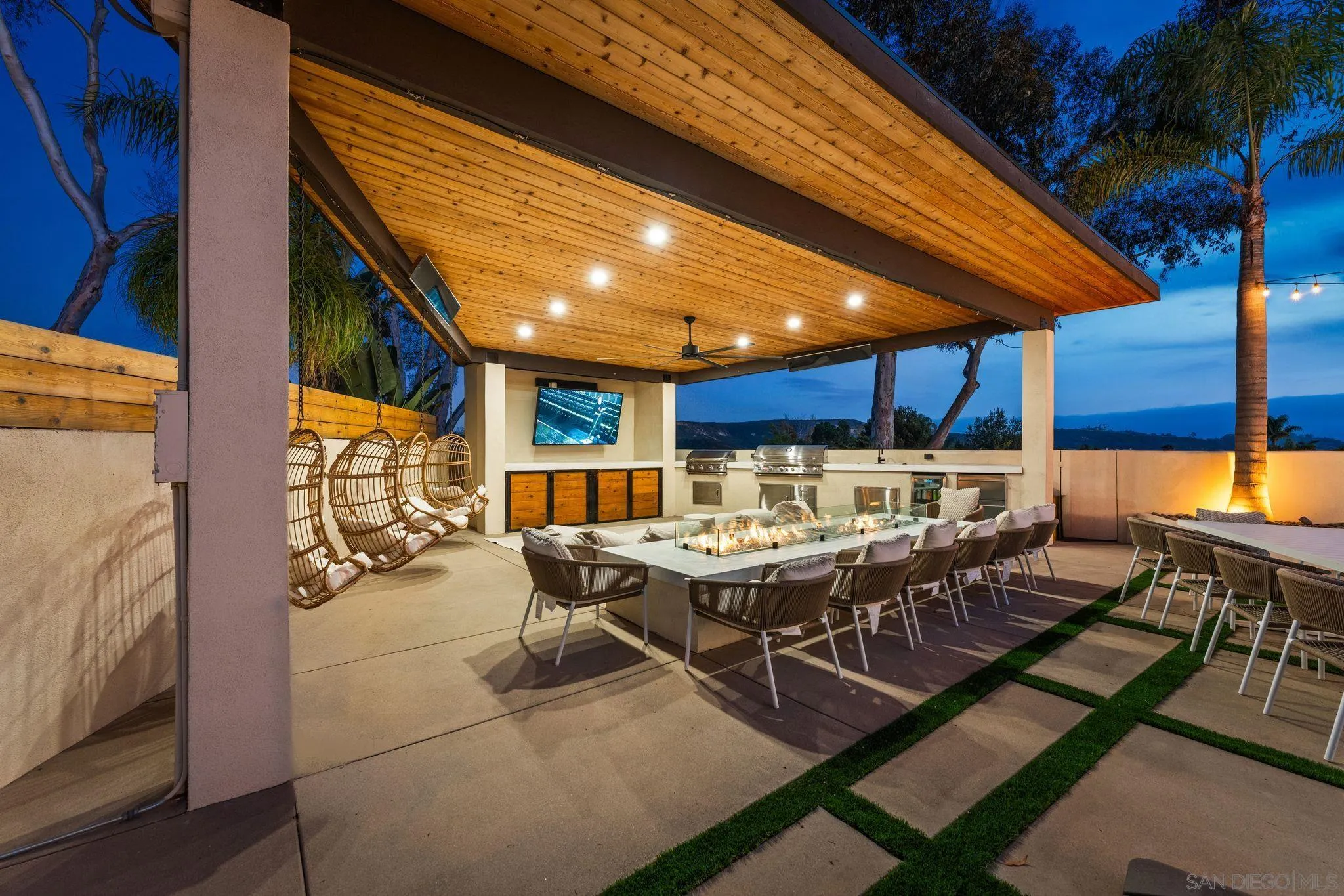 https://cdn.realtyfeed.com/cdn/127/260016888/8afc7a8f34c4ea30726bdfb5a23a3f86.webp