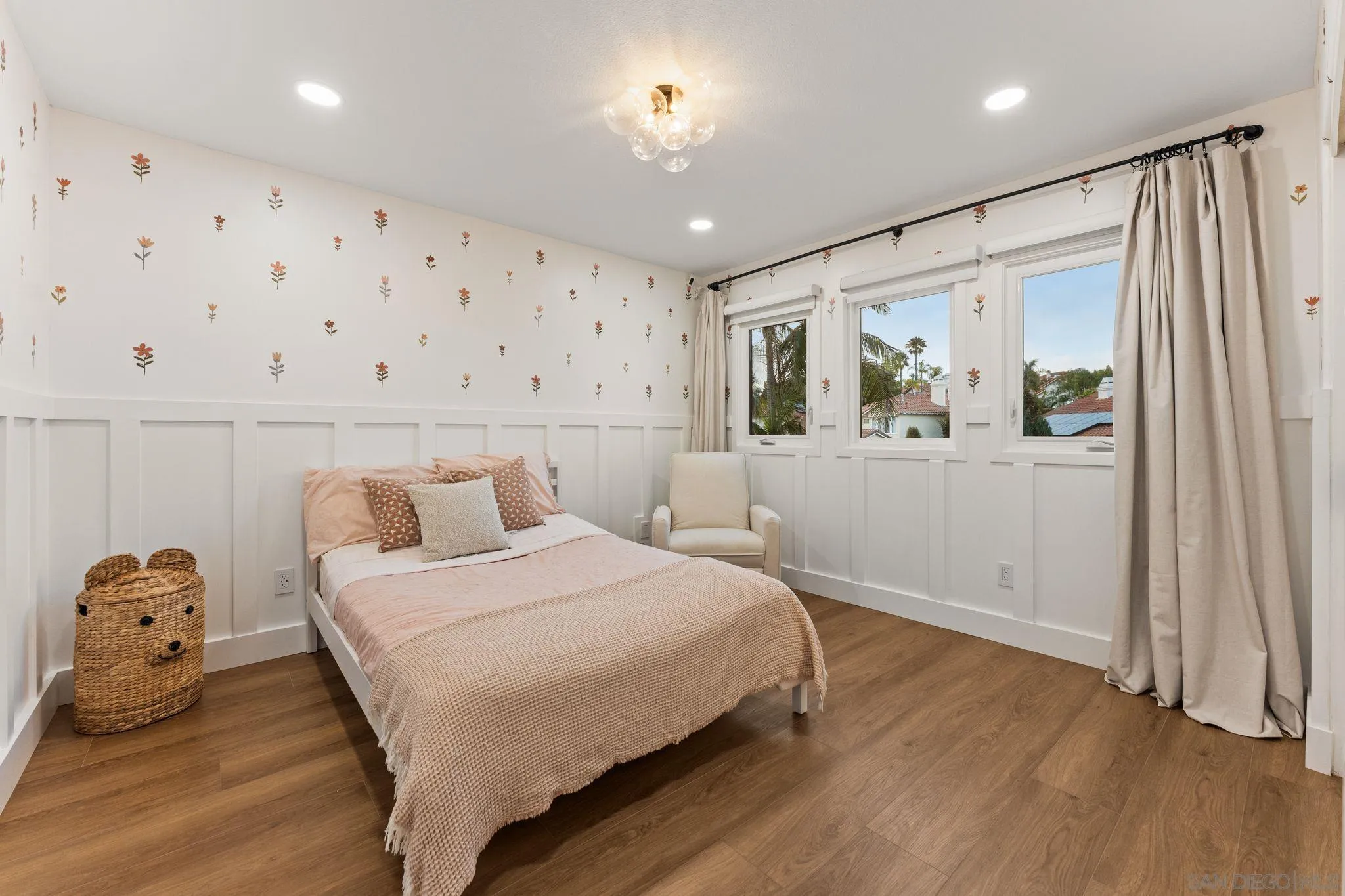 https://cdn.realtyfeed.com/cdn/127/260016888/a8c1423dfec651de5933924cef7ff41d.webp
