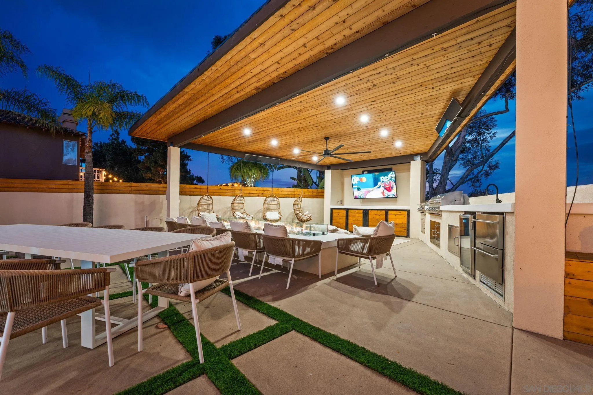 https://cdn.realtyfeed.com/cdn/127/260016888/c078df228f53f6c136893bf4eb2b98ff.webp