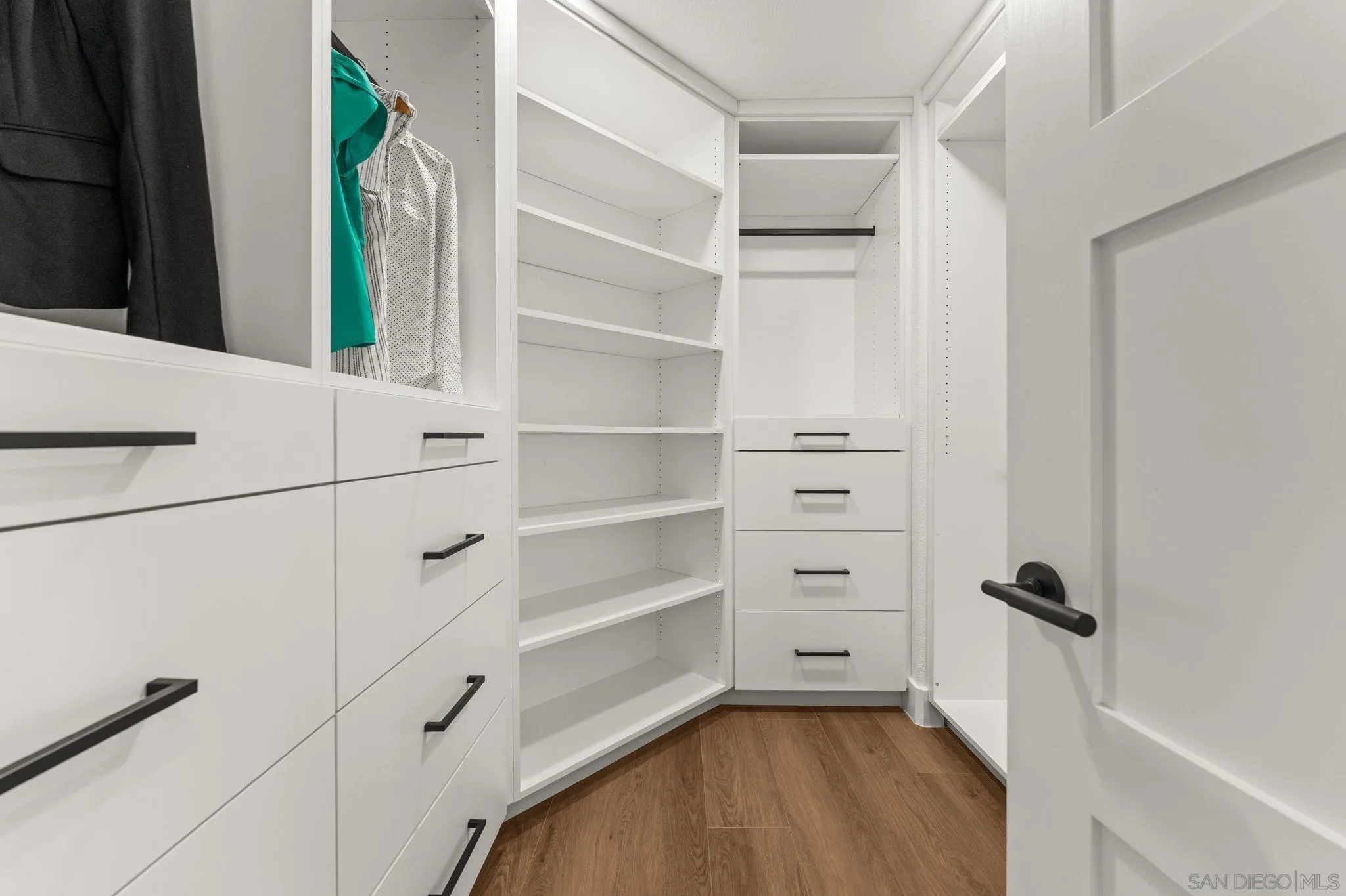 https://cdn.realtyfeed.com/cdn/127/260016888/c31c9d2a4f75ab45b98e67958297b712.webp