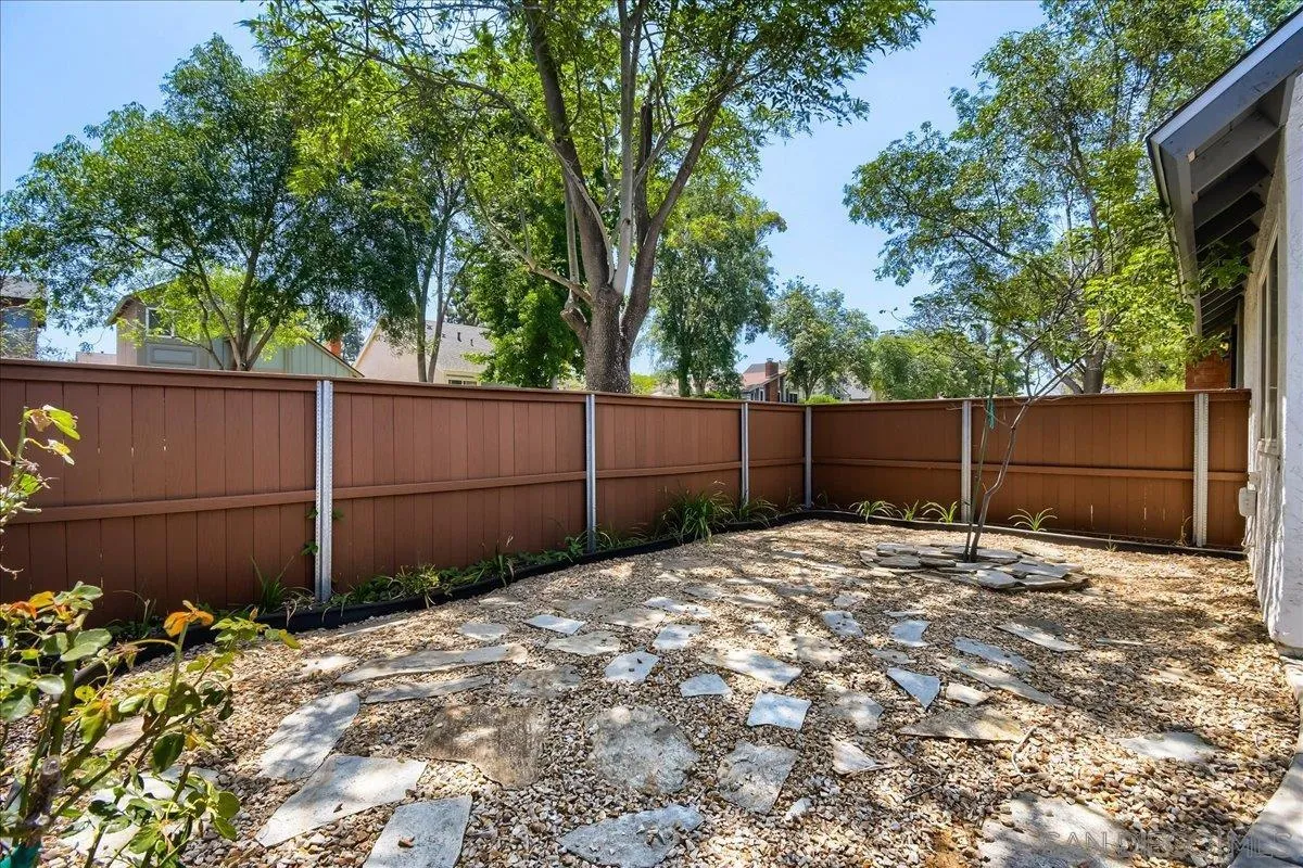 https://cdn.realtyfeed.com/cdn/127/260016892/3803bbacd10aff7f2b6e4c9078c2243e.webp