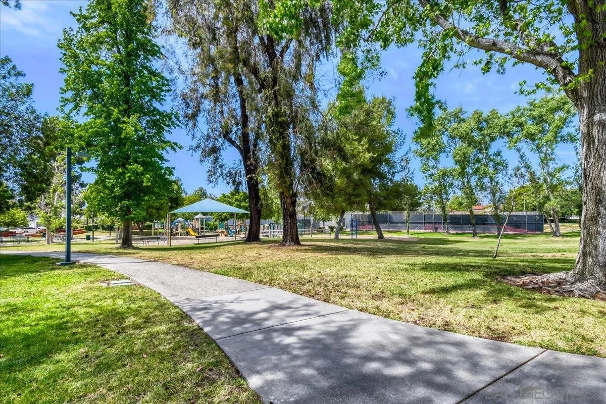https://cdn.realtyfeed.com/cdn/127/260016892/ff8cde596f1333ac5df80471c6e280d6.webp