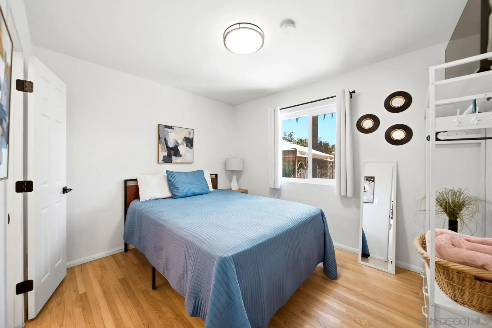 https://cdn.realtyfeed.com/cdn/127/260016894/23865f5ebd27c8fc10a07605d63fba68.webp