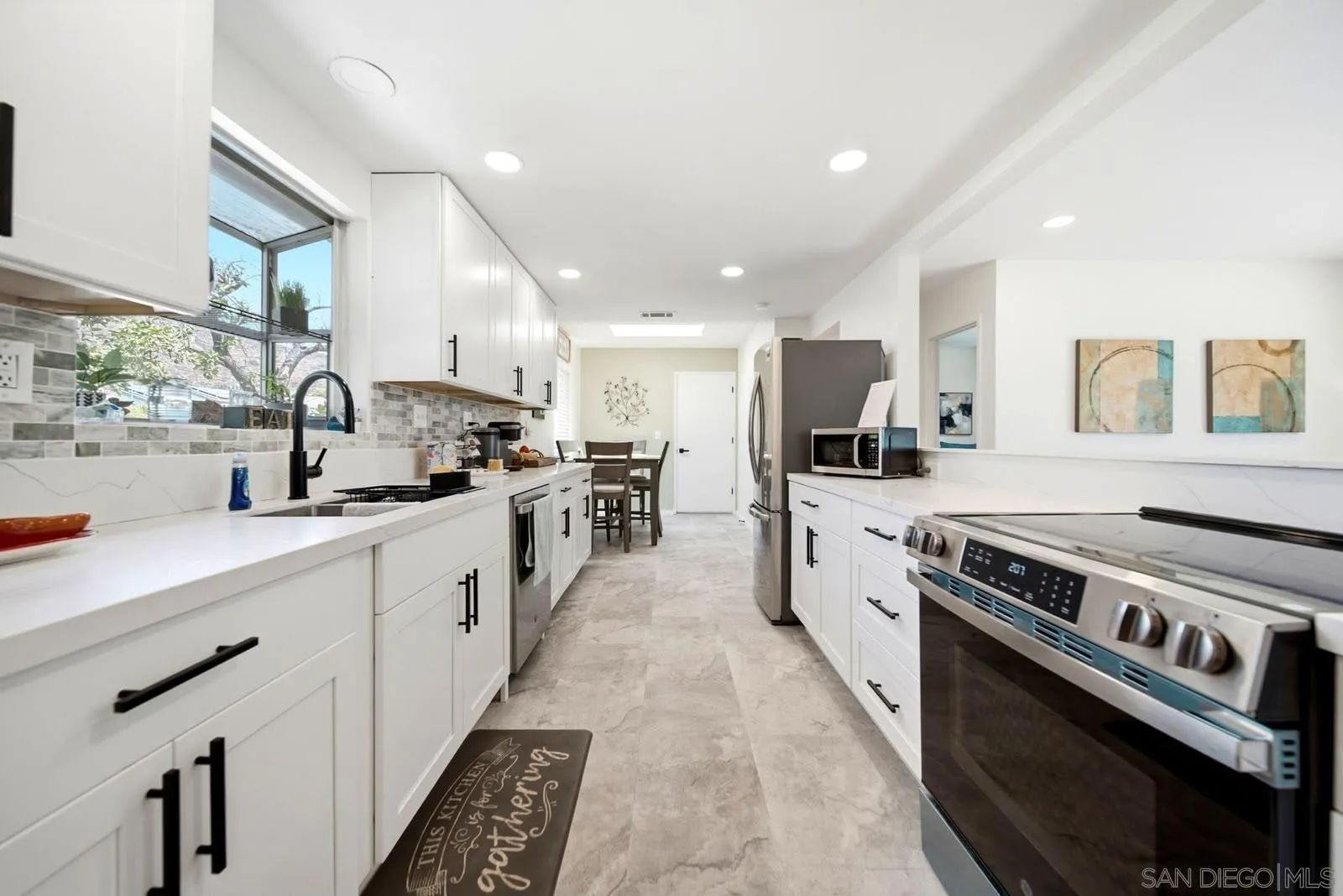 https://cdn.realtyfeed.com/cdn/127/260016894/7694ed3edf5ac0537a0195327089ab65.webp