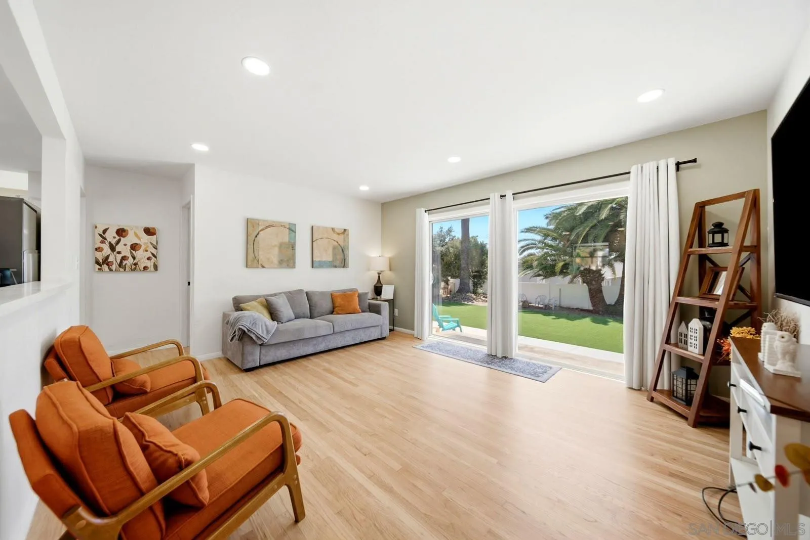 817 Arboleda Rd, El Cajon, CA 92021 - Photo 3 of 34, El Cajon, CA