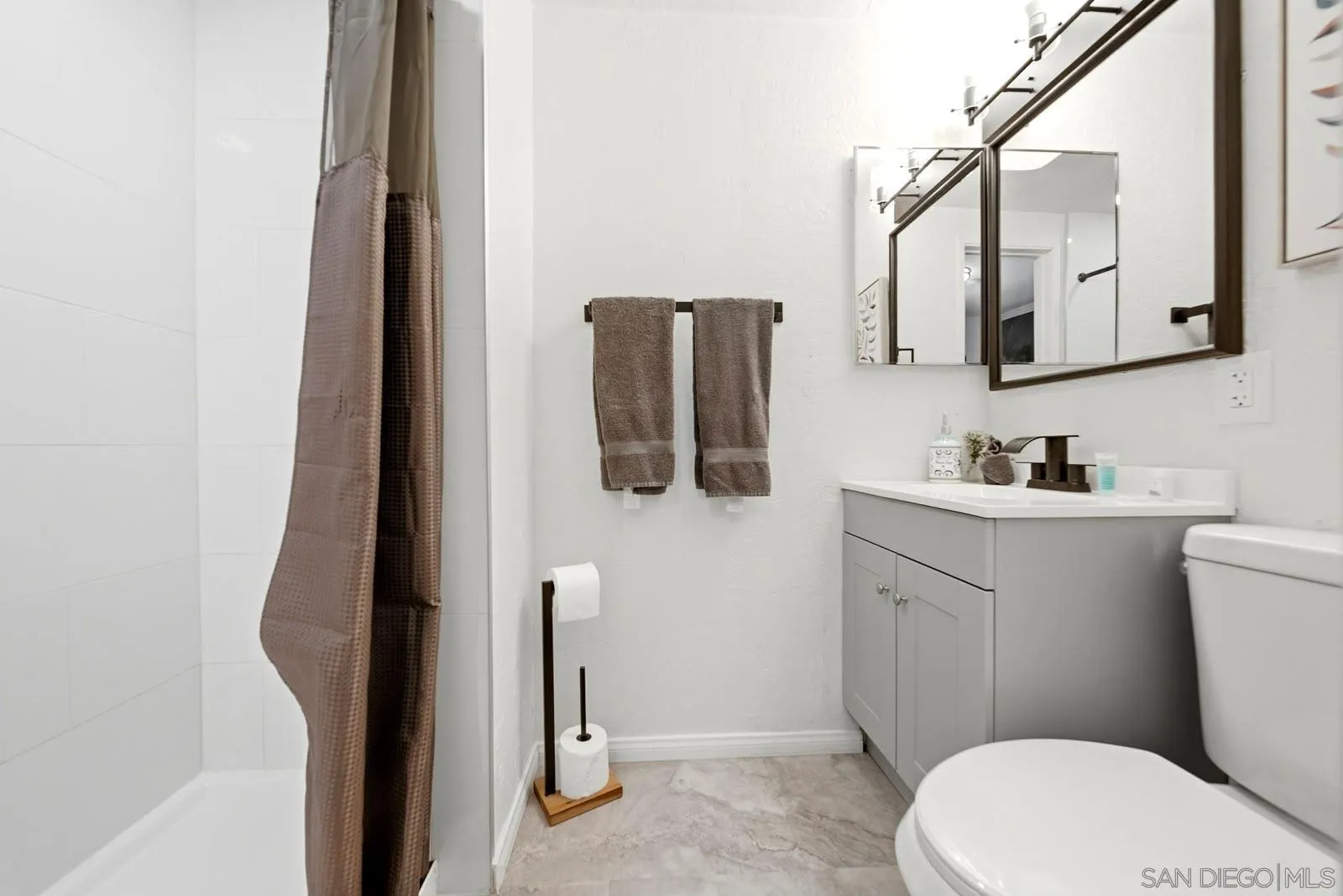 https://cdn.realtyfeed.com/cdn/127/260016894/ae5af3497b678854e12991af766d6674.webp