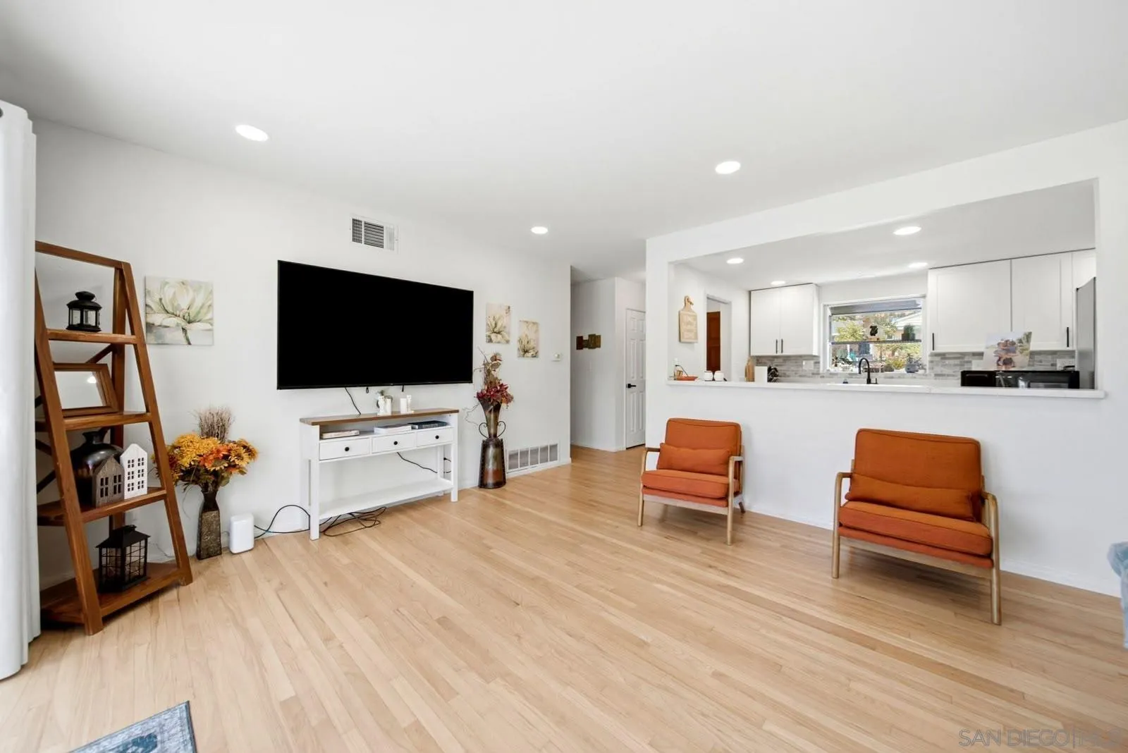 817 Arboleda Rd, El Cajon, CA 92021 - Photo 4 of 34, El Cajon, CA