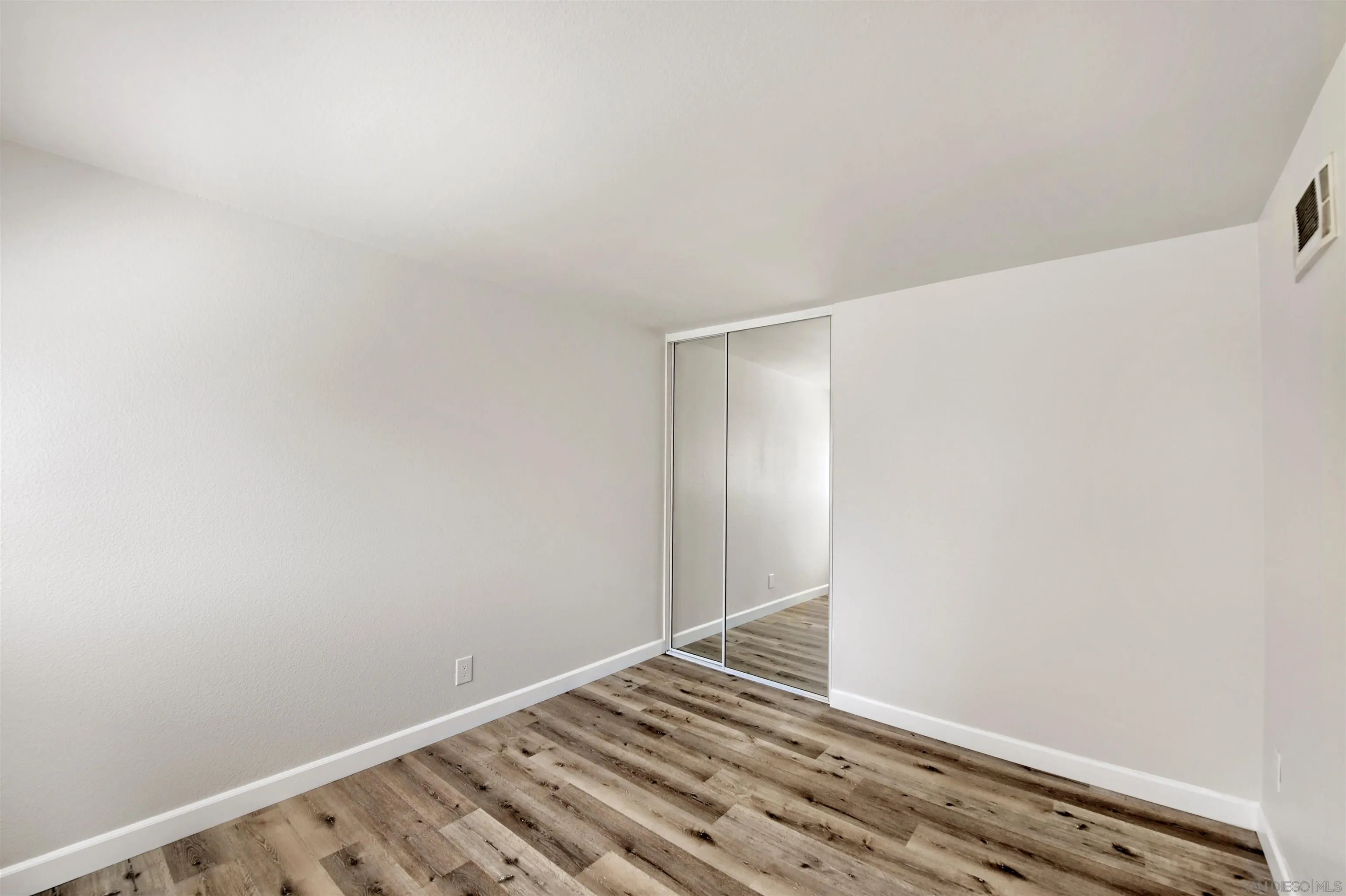 Photo #15: 260016895 Listing: Photo #15