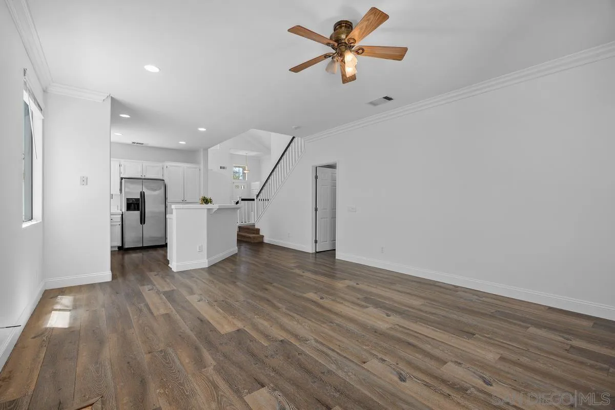 https://cdn.realtyfeed.com/cdn/127/260016901/2bc1adb268acb660112bc301987dbd7c.webp