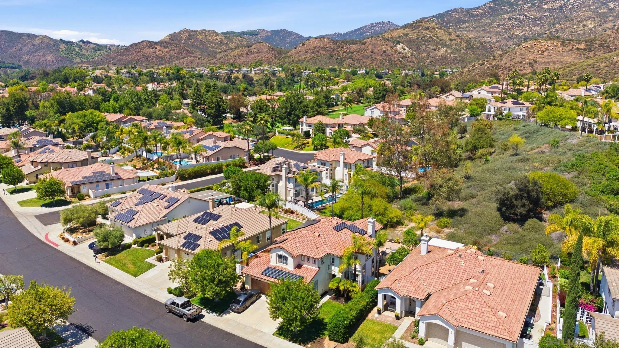 https://cdn.realtyfeed.com/cdn/127/260016903/10bd81db888cd1f7e8e5120f500d1aa7.webp