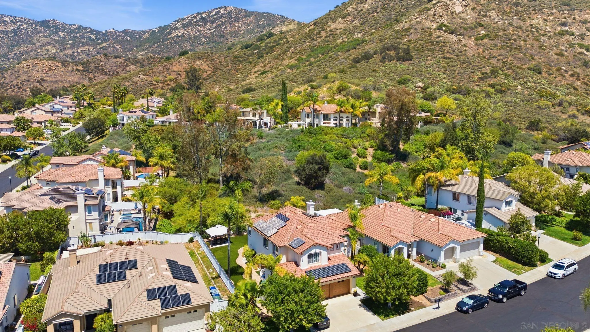 https://cdn.realtyfeed.com/cdn/127/260016903/8f23cf7ab4bf1feaacf5325ed7a0d8c2.webp