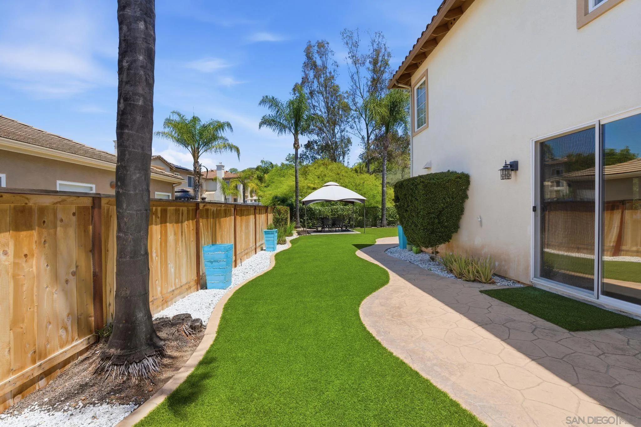 https://cdn.realtyfeed.com/cdn/127/260016903/97ee850dbebe42f86916d275ae1b4310.webp