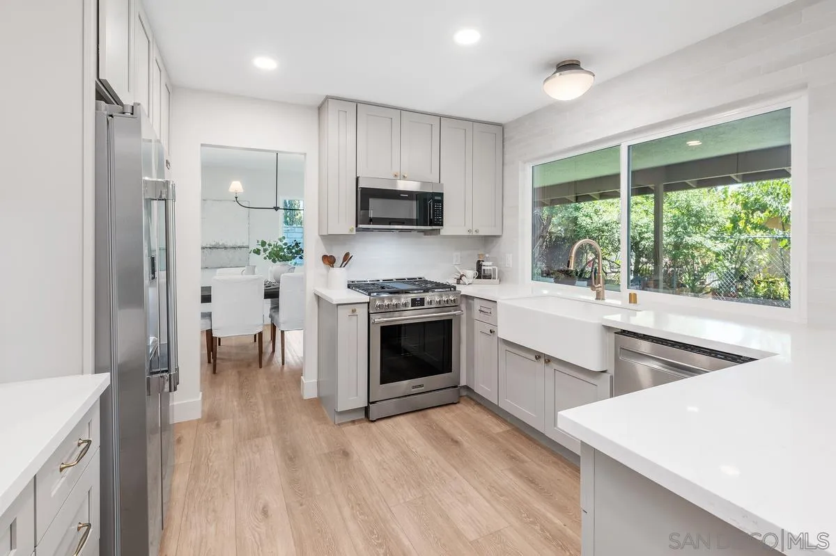 https://cdn.realtyfeed.com/cdn/127/260016907/38417e7cbdc73567cd67a29b7cfec072.webp