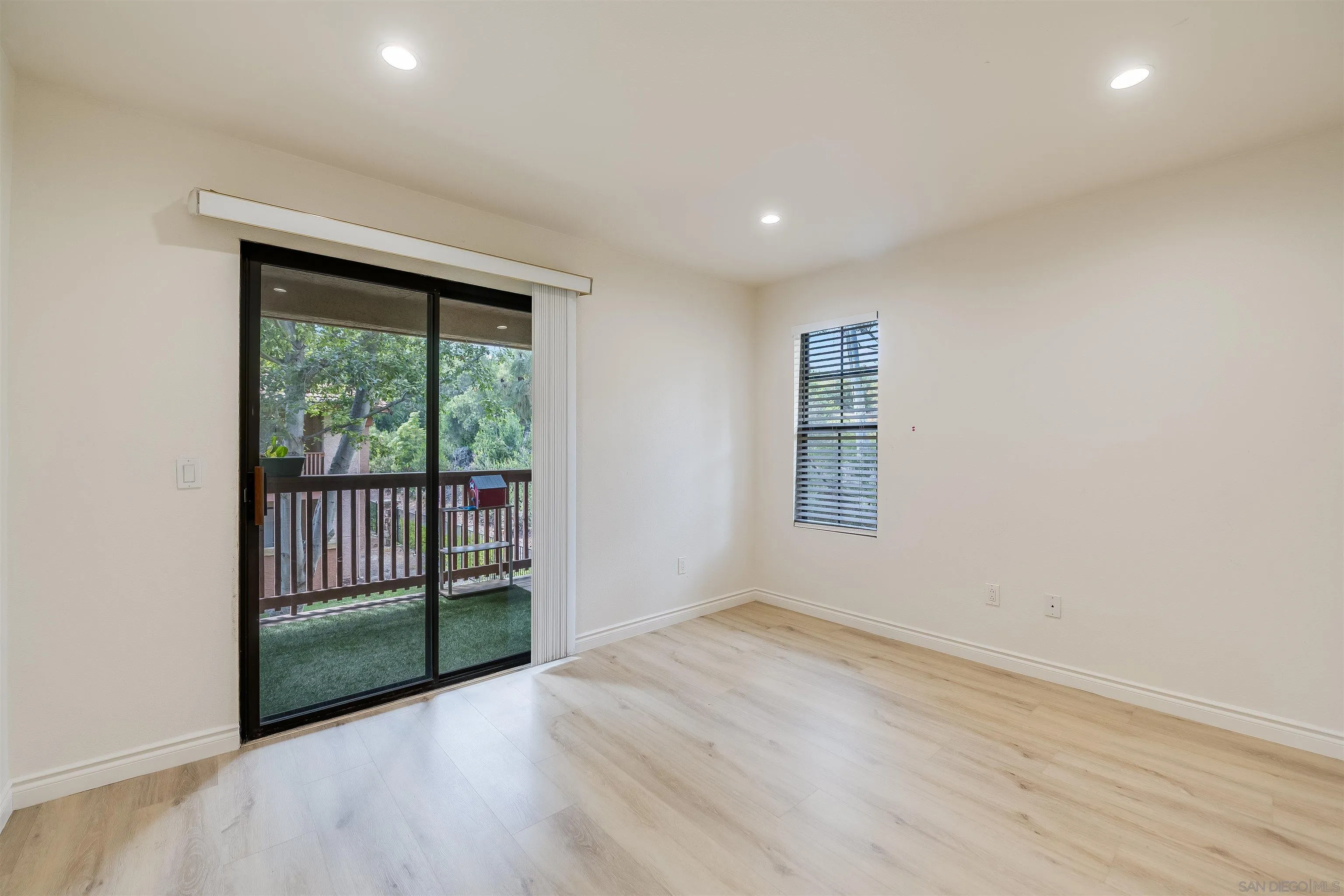 Photo #5: 260016913 Listing: Photo #5