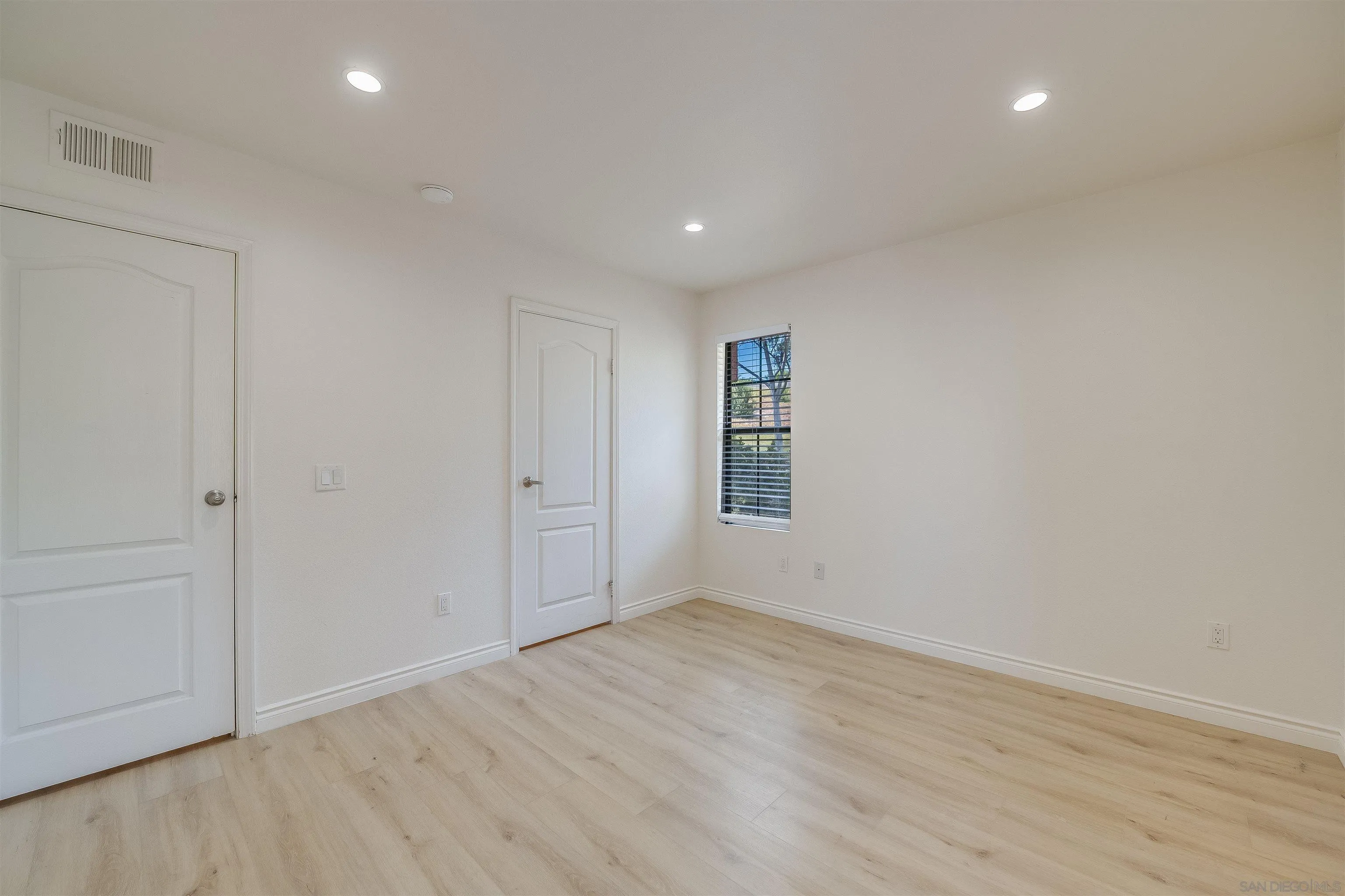 Photo #9: 260016913 Listing: Photo #9