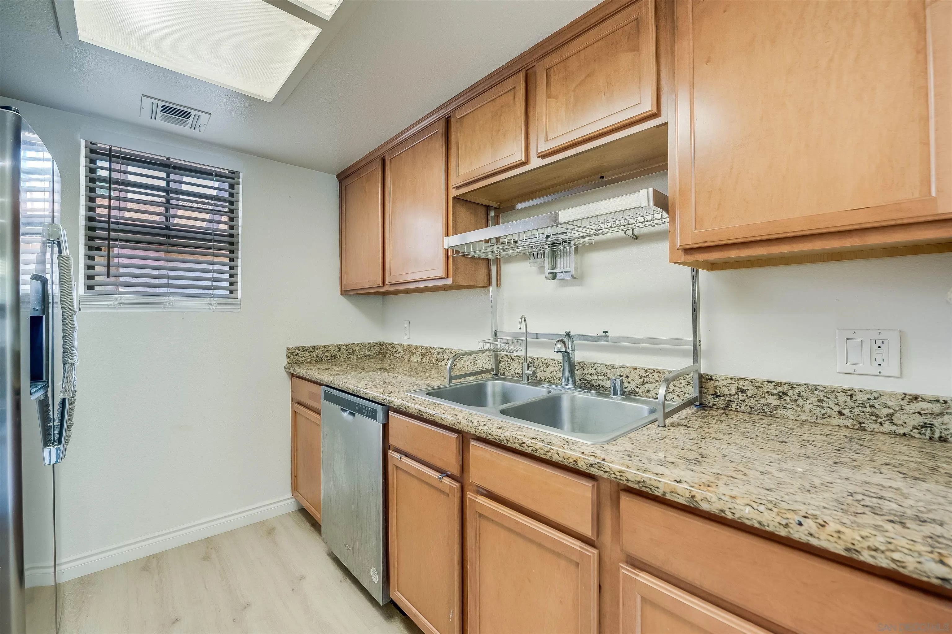 Photo #12: 260016913 Listing: Photo #12