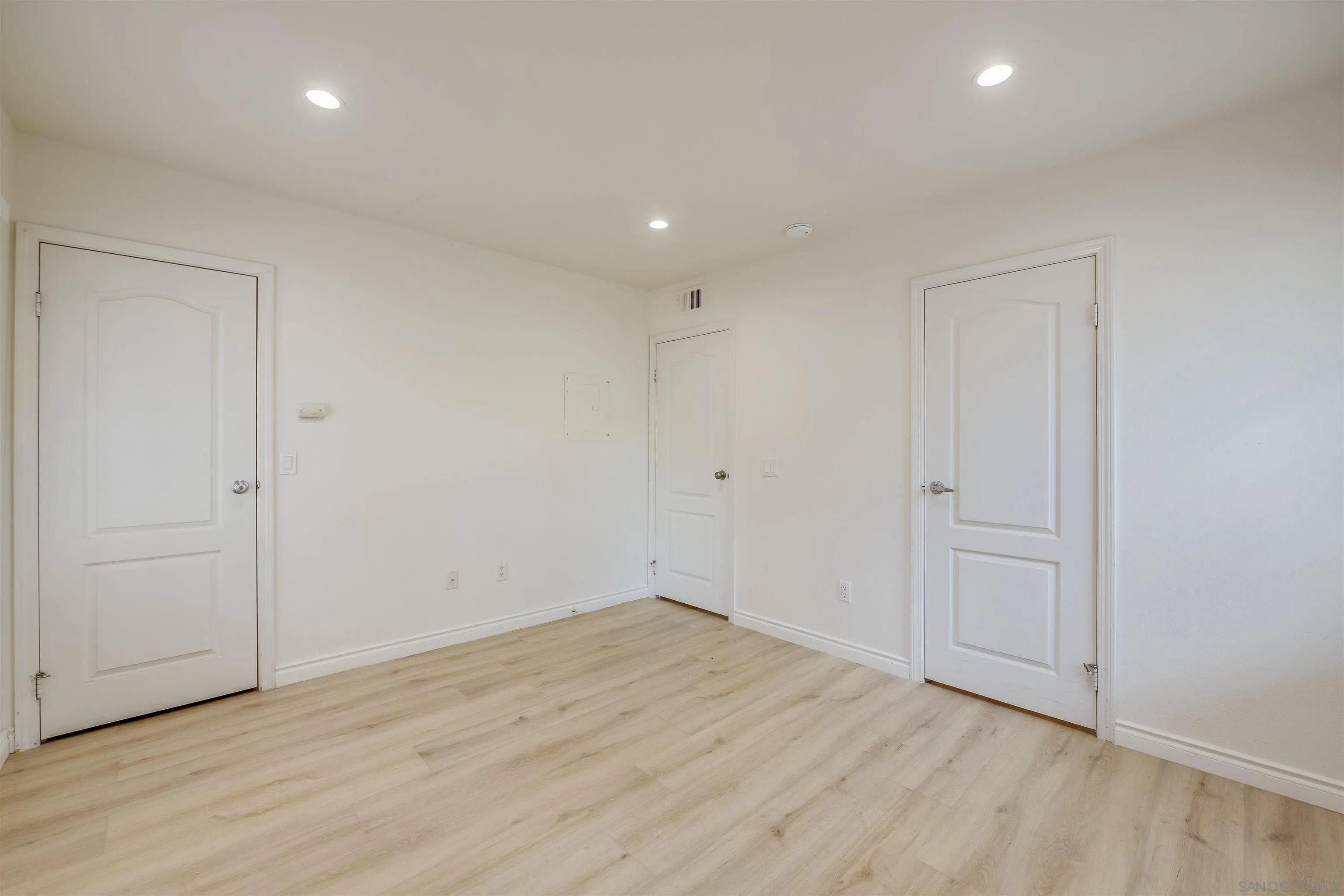 Photo #8: 260016913 Listing: Photo #8