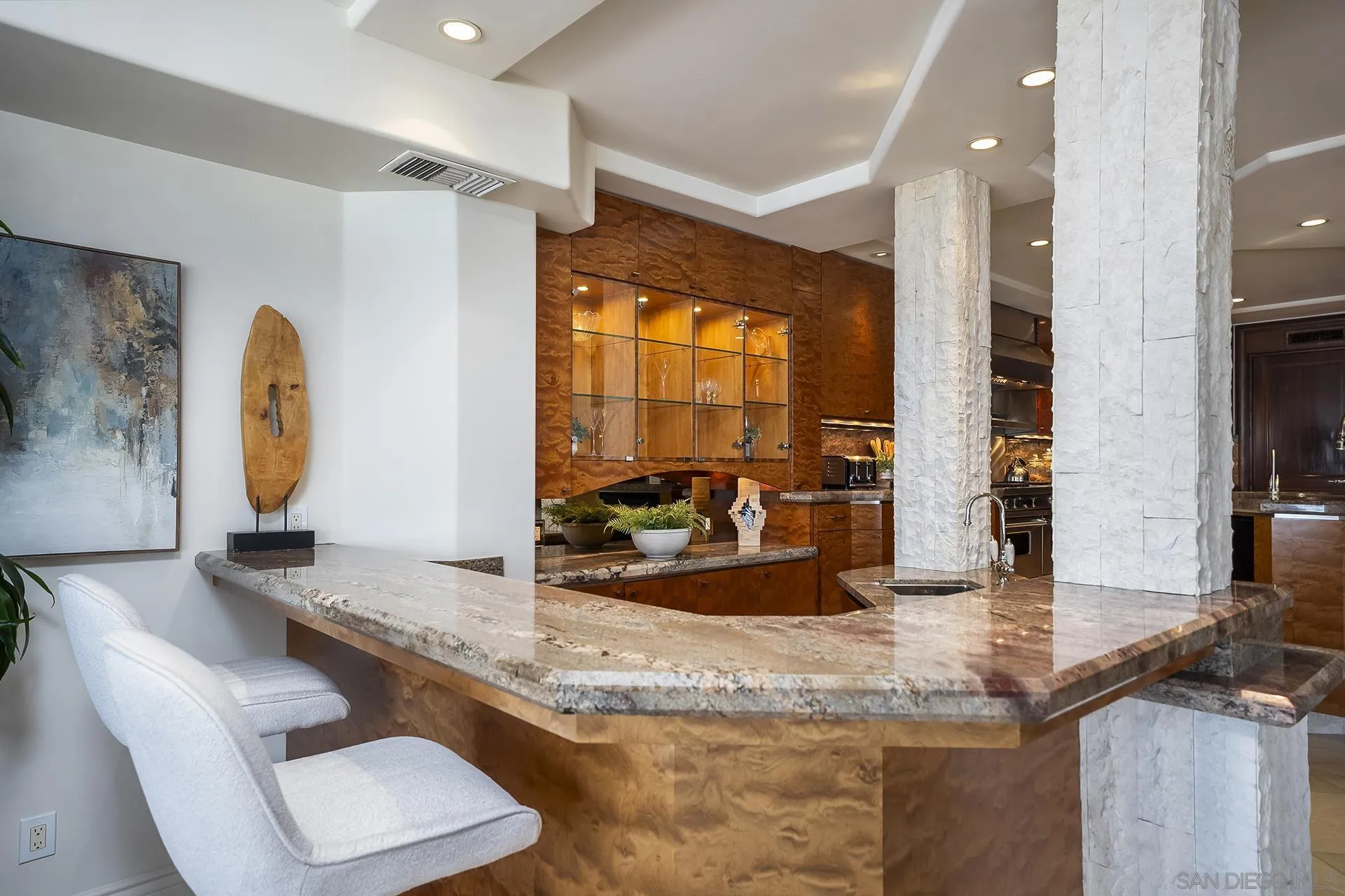 https://cdn.realtyfeed.com/cdn/127/260016916/3edf8560e94aafb7a9c5507b6496f3bf.webp