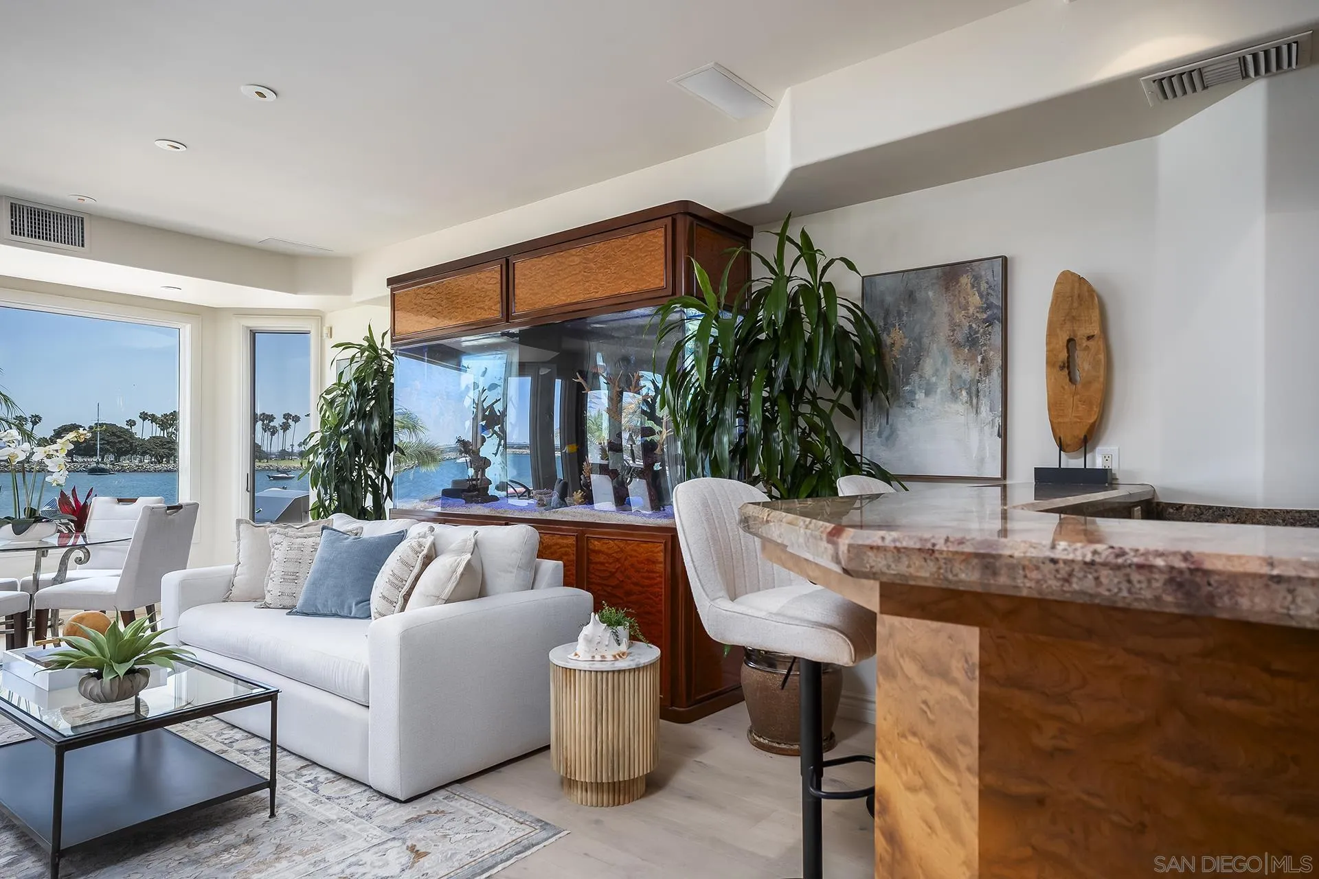 https://cdn.realtyfeed.com/cdn/127/260016916/96ae6e2a75f7a86d2c3d5a9a783e7207.webp