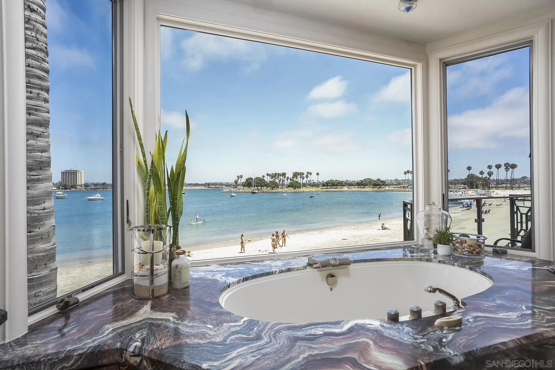https://cdn.realtyfeed.com/cdn/127/260016916/ea92bc2b060d98fb1b2f34b9709d6ea5.webp