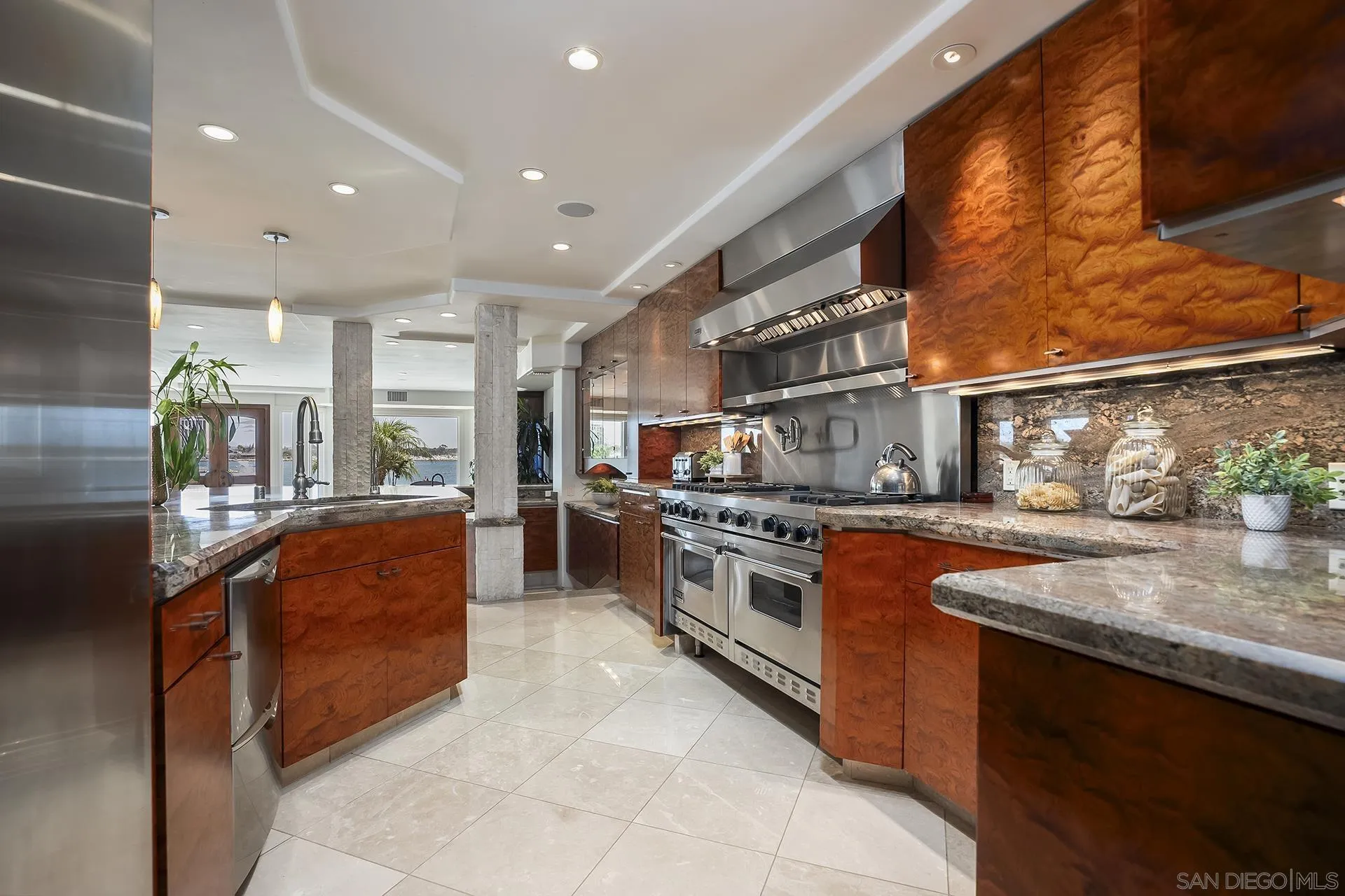 https://cdn.realtyfeed.com/cdn/127/260016916/eb1196e7a34a8901645a1b73040040df.webp