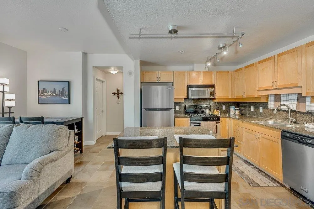 Photo #8: 260016922 Listing: Photo #8