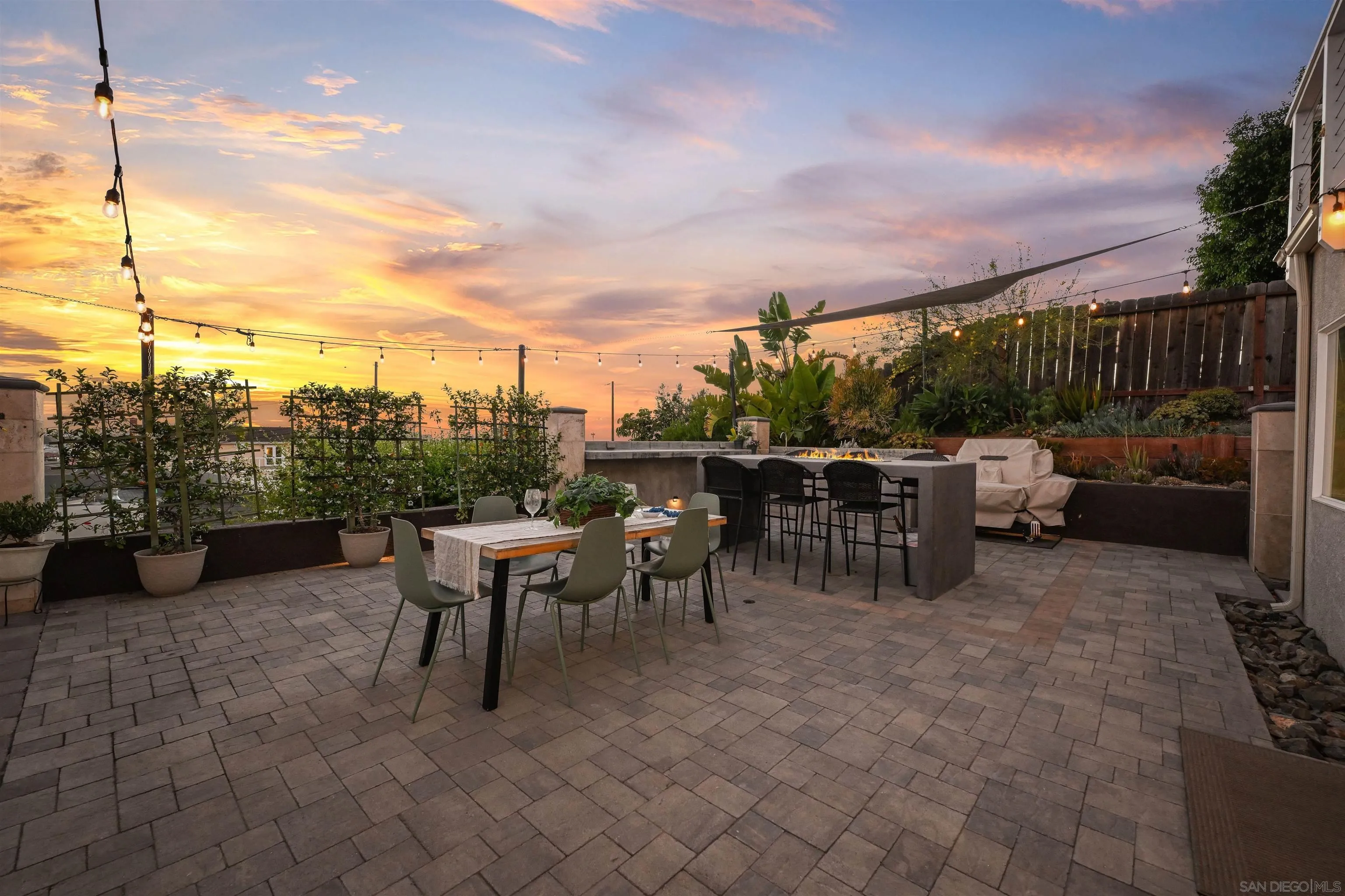 https://cdn.realtyfeed.com/cdn/127/260016925/0040b1fcae954c2b21713be614f2285f.webp