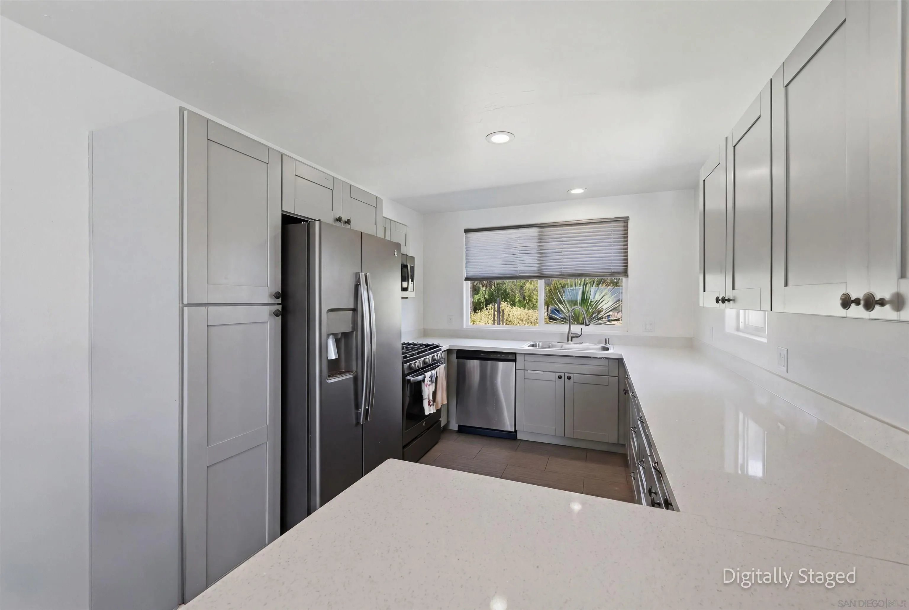 https://cdn.realtyfeed.com/cdn/127/260016925/796deb0d2b21fd55f91ba42f7cac9422.webp