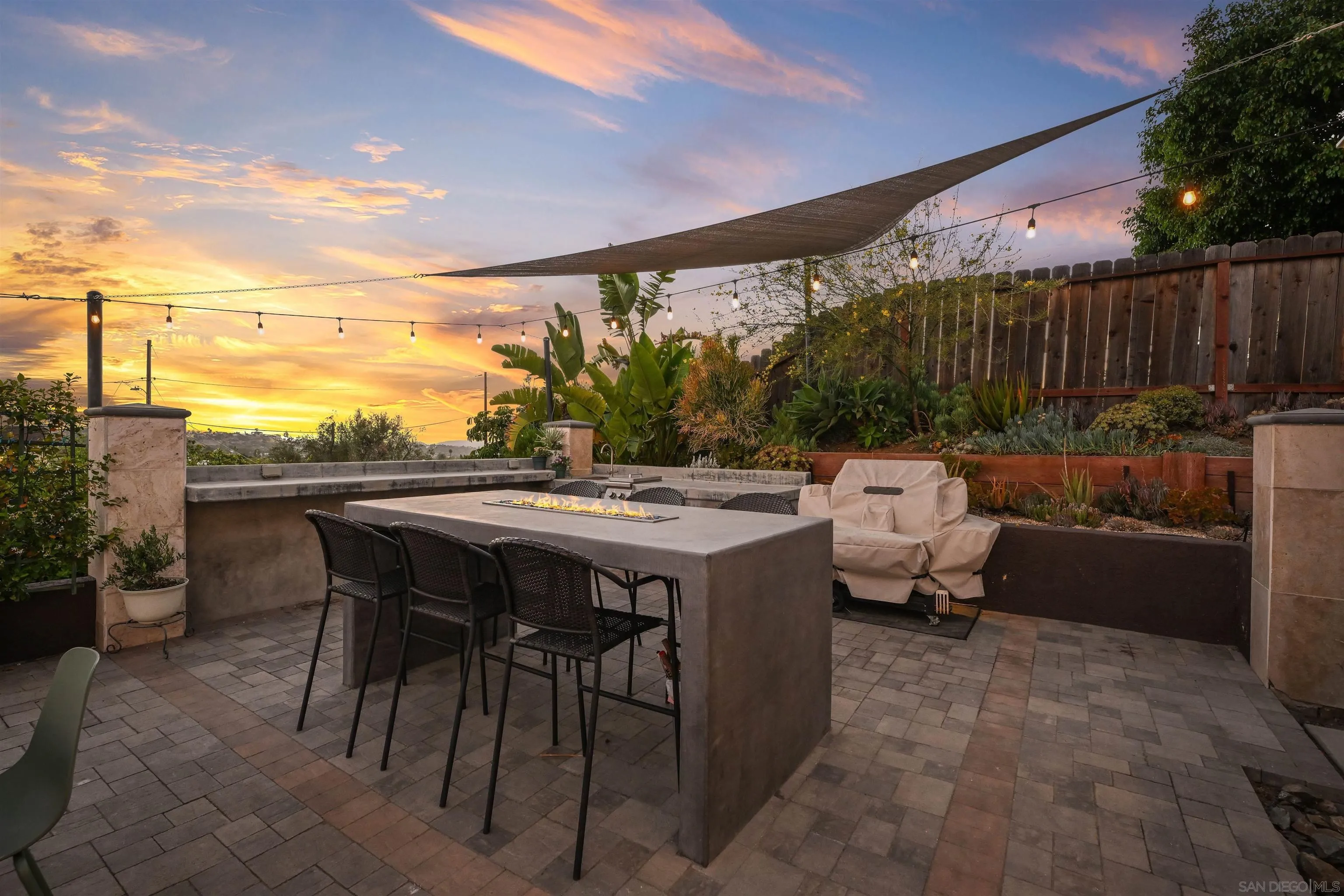 https://cdn.realtyfeed.com/cdn/127/260016925/aedb4a2630470d662015dbfd38cedc57.webp